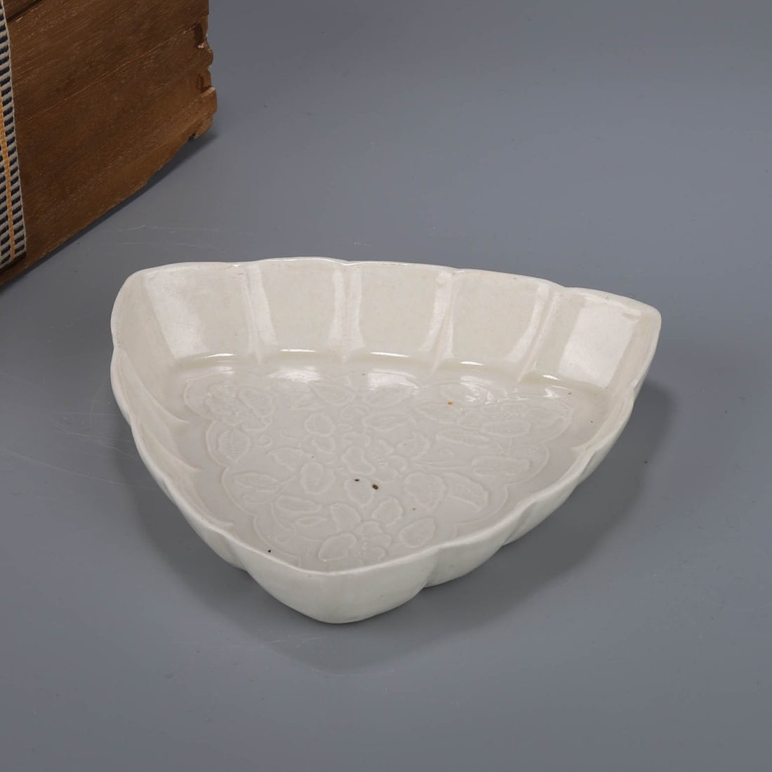 Song Dynasty Ding kiln triangle print brush washer: Song Dynasty Ding kiln triangle print brush washer