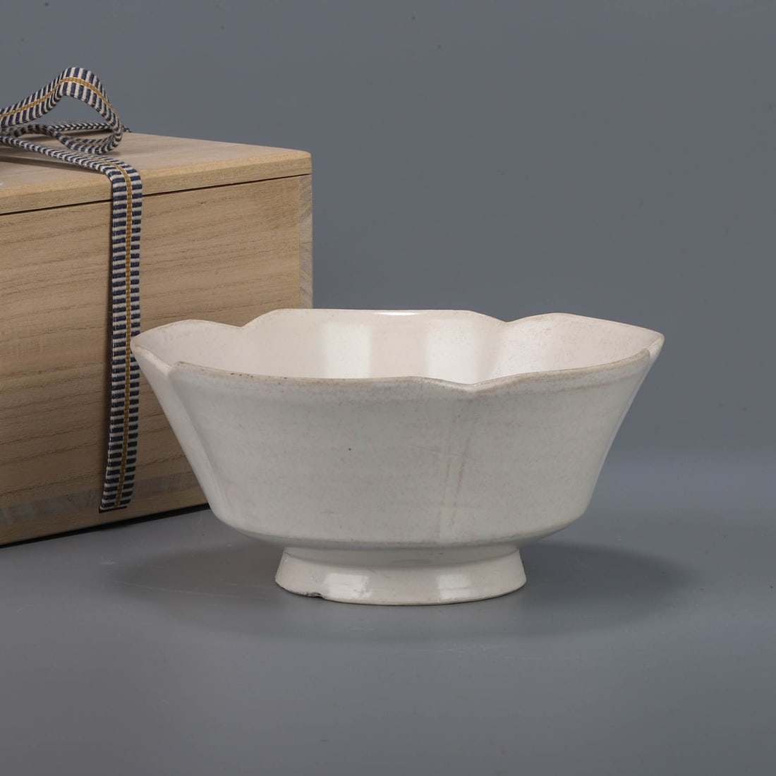 Fifth generation white wares lobed rim bowl: Fifth generation white wares lobed rim bowl