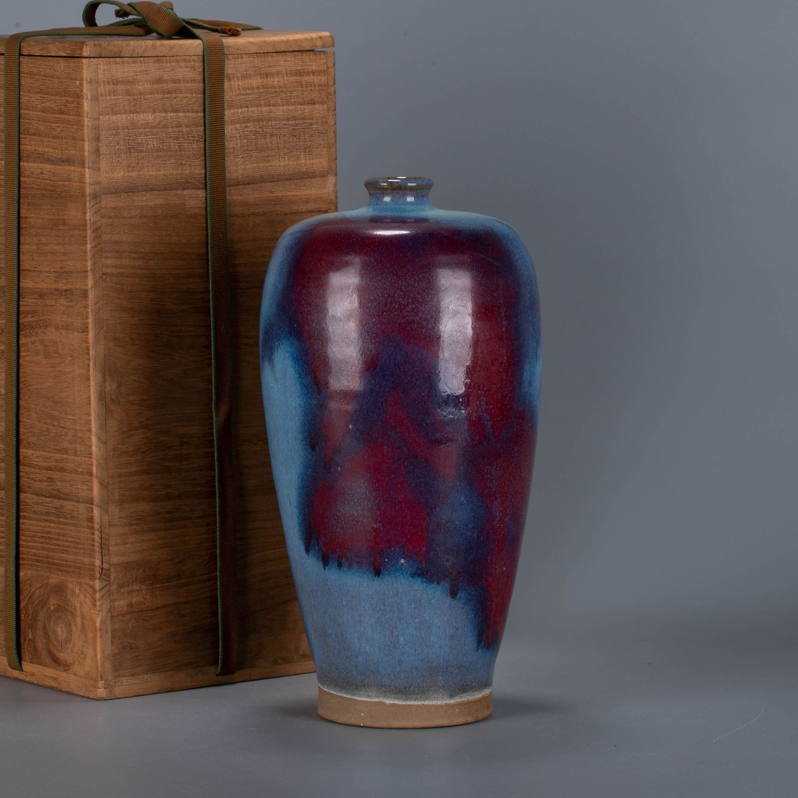 Yuan Jun ware purple spots meiping vase: Yuan Jun ware purple spots meiping vase