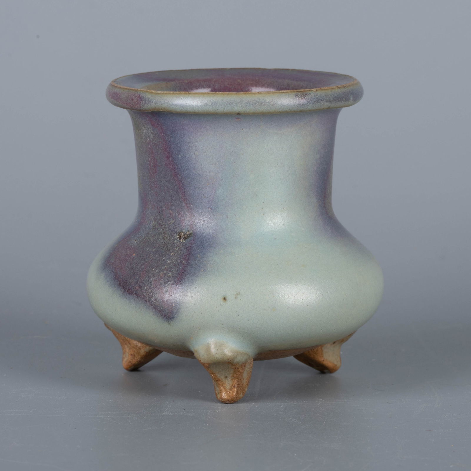 Yuan Dynasty Jun kiln purple spot three-legged incense burner: Yuan Dynasty Jun kiln purple spot three-legged incense burner