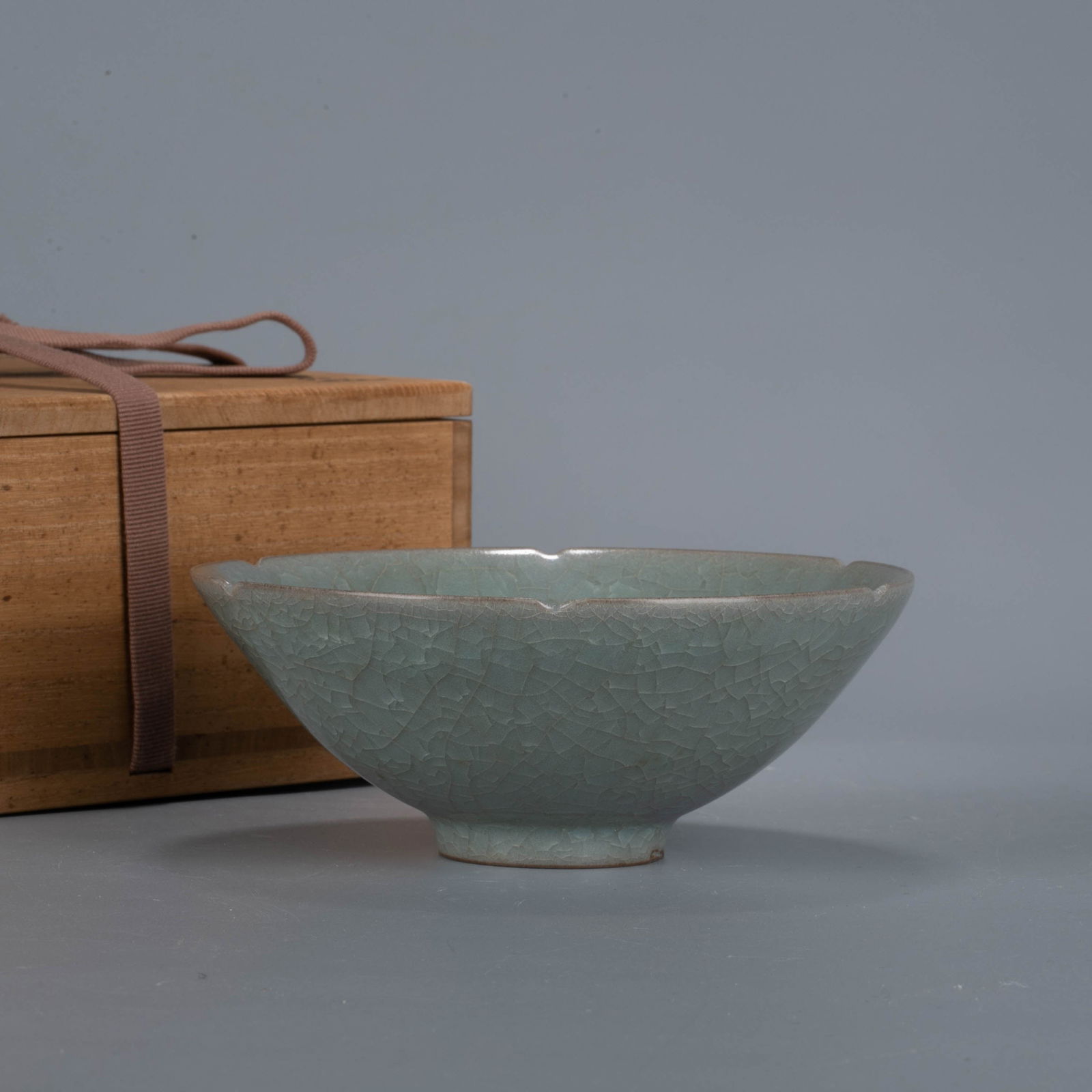 Longquan celadon tea bowl: Longquan celadon tea bowl