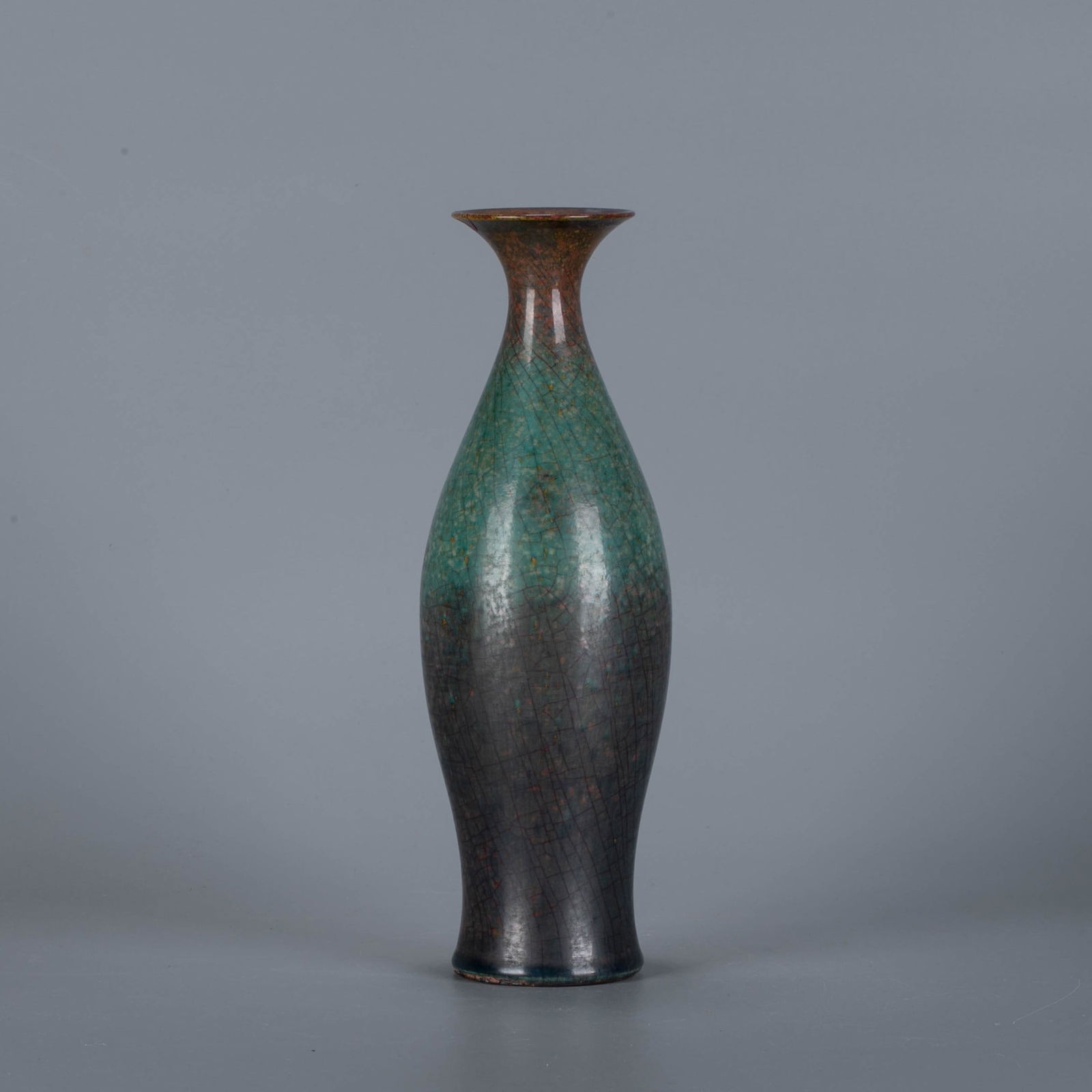 Qing dynasty kiln glazed olive vase (1 of 6)