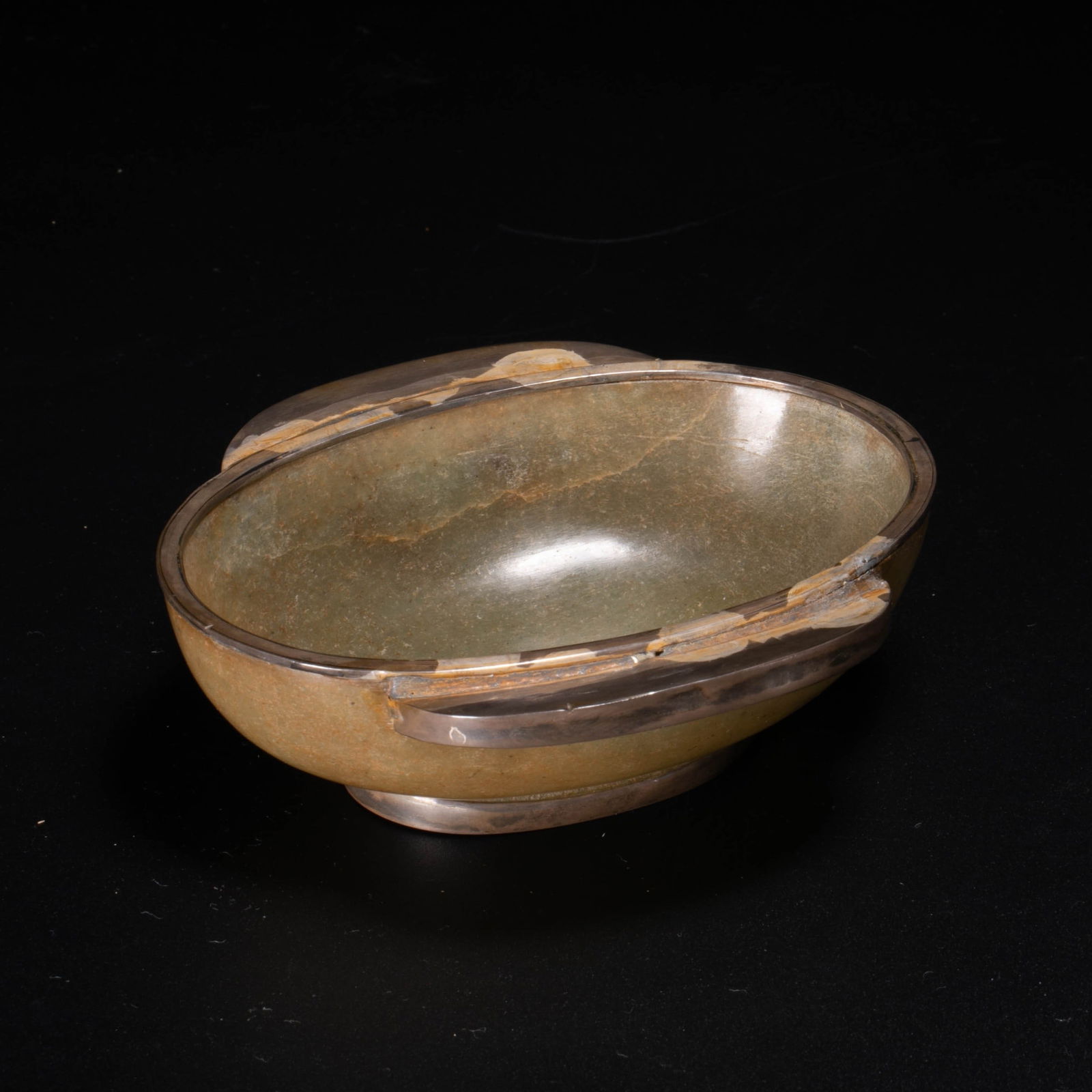 Han Dynasty ancient jade wine cup: Han Dynasty ancient jade wine cup Bao yinkou