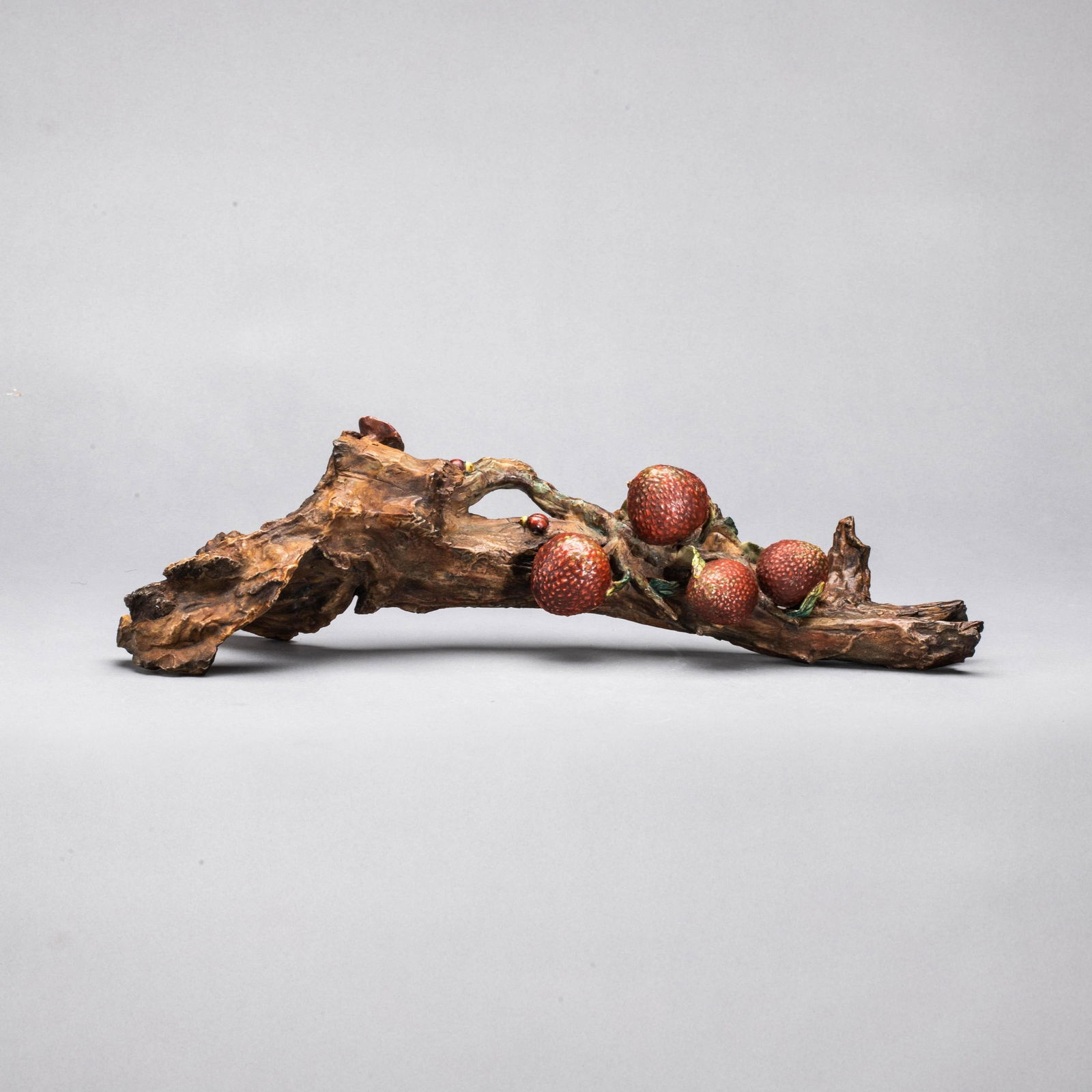 Qing dynasty bionic porcelain lychee display: Qing dynasty bionic porcelain lychee display