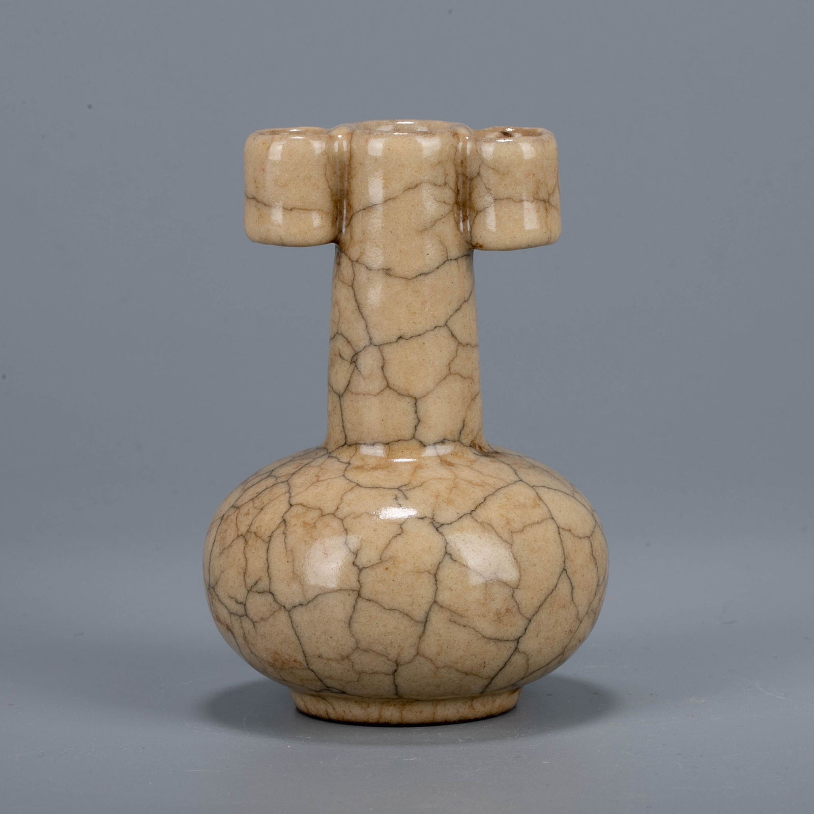 Song Dynasty Ge kiln throwing pot (1 of 6)