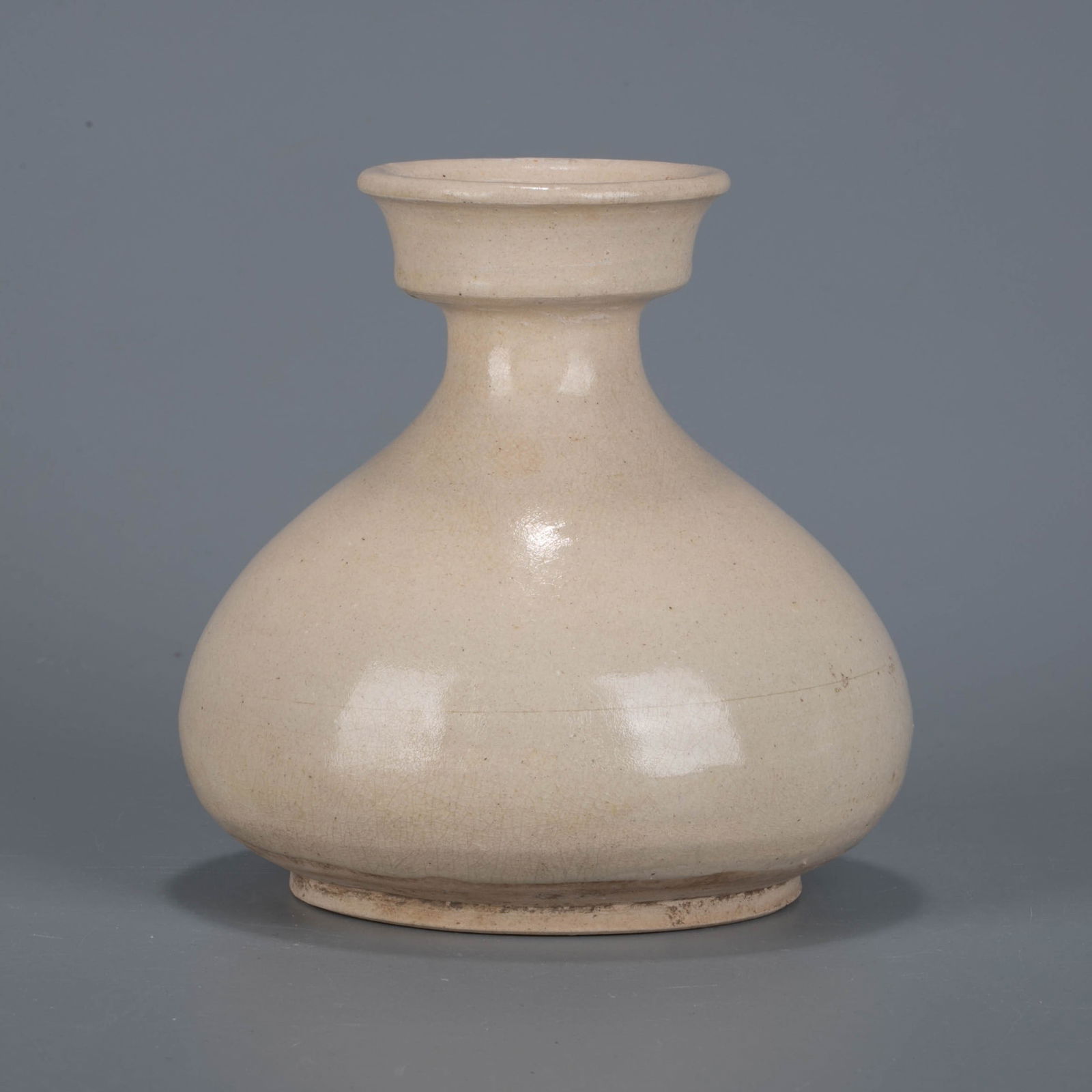 Tang white wares pot (1 of 5)