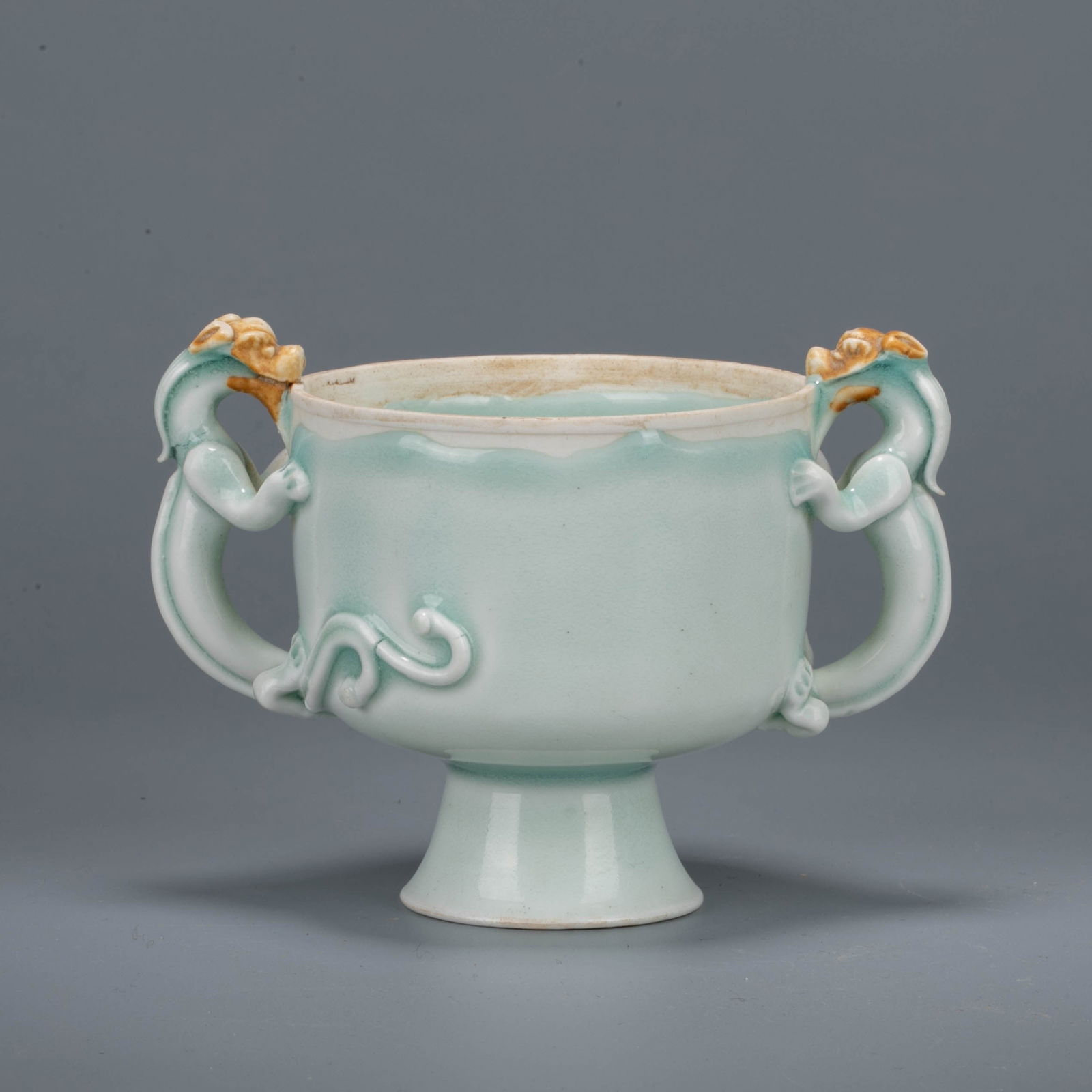 Song Dynasty Hutian Kiln Chilong Er Cup (1 of 6)