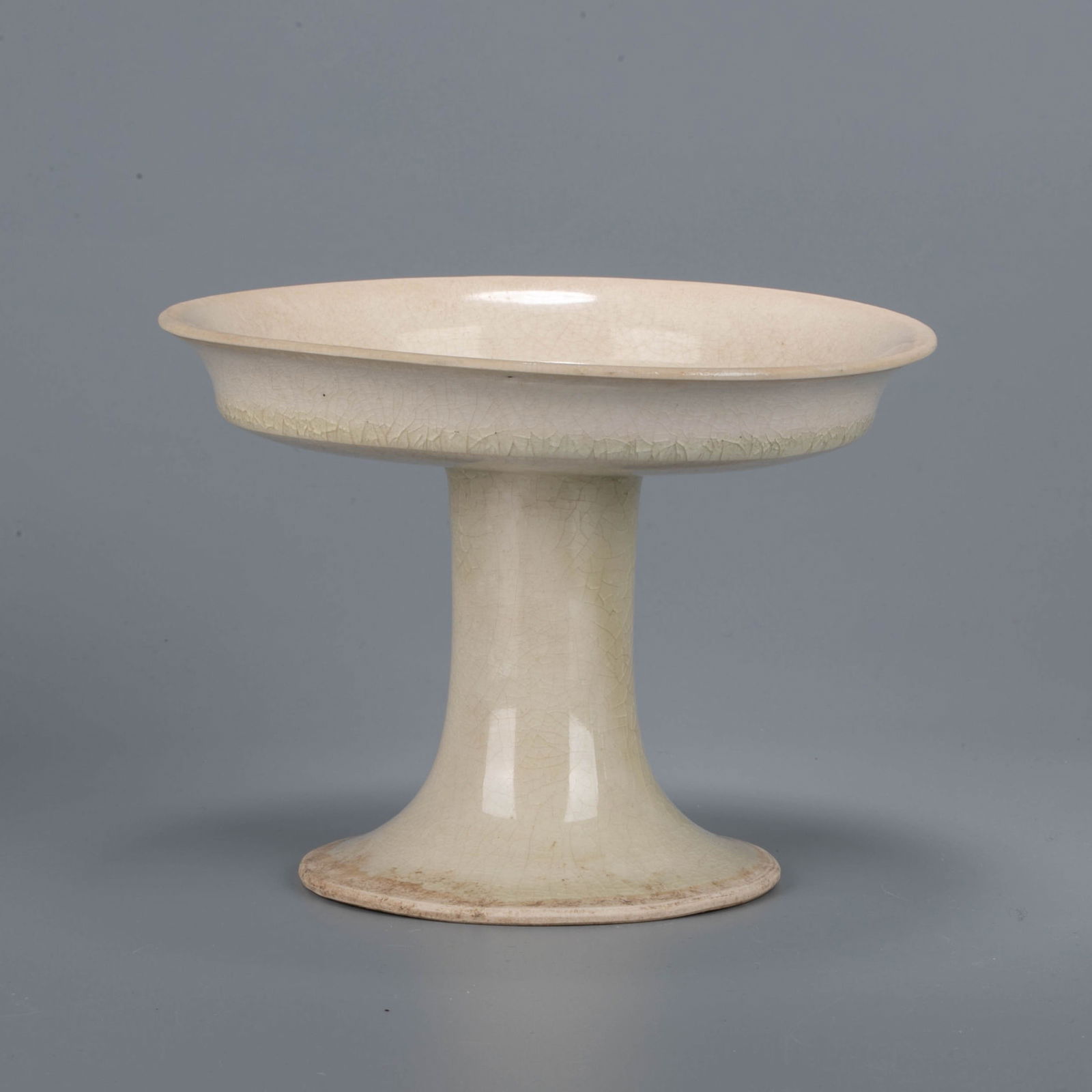 Sui Dynasty White Glaze Tribute Plate (1 of 5)