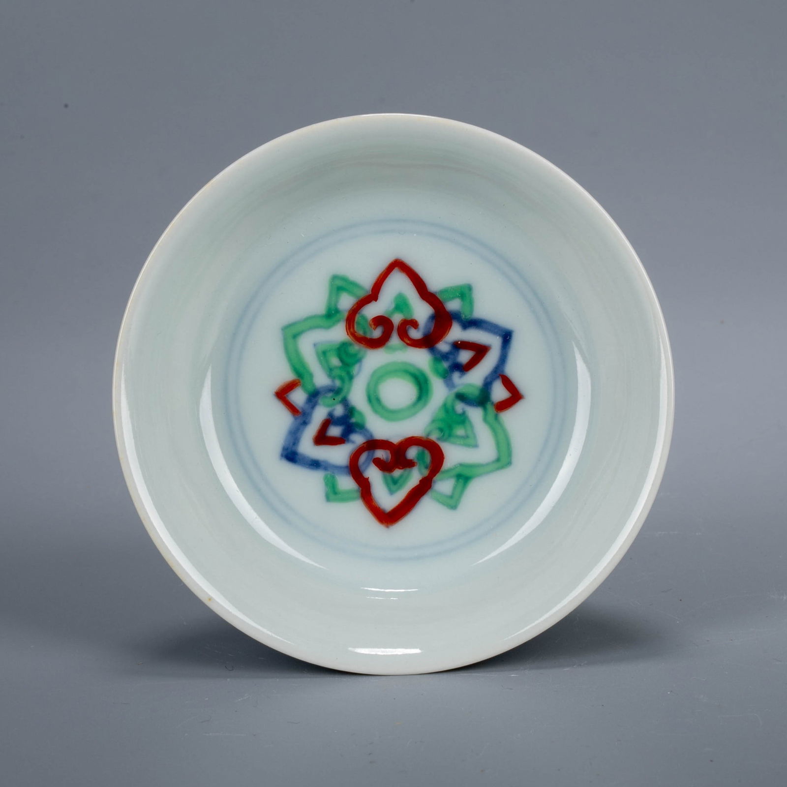 Ming Dynasty Doucai Flower Pattern Dish - 5