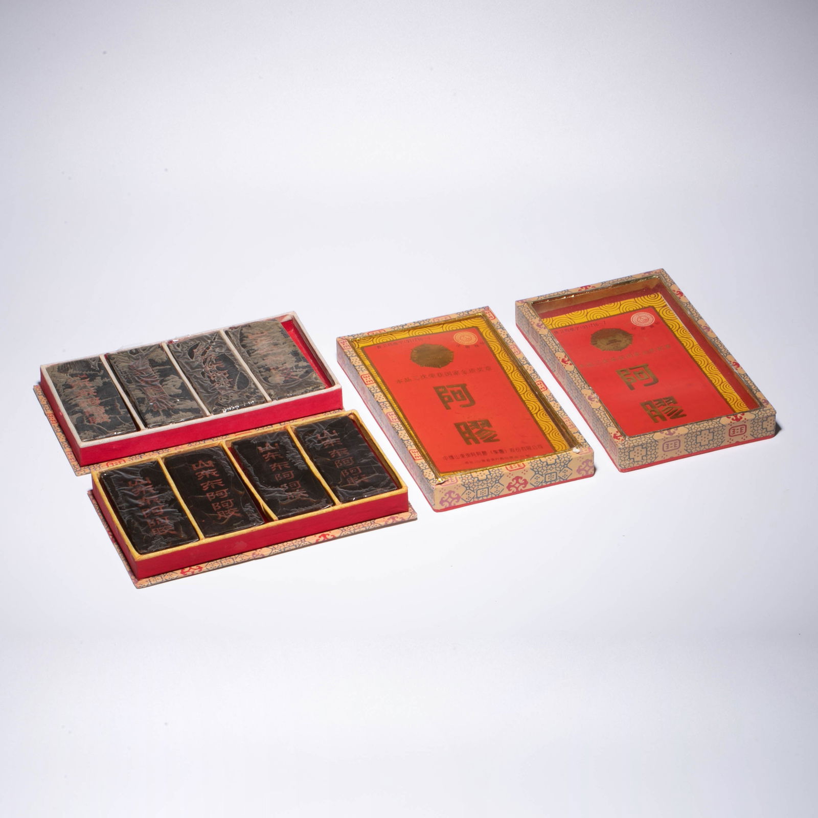 1995 2 boxes of Dong?? donkey-hide gelatin: 1995 2 boxes of Dong?? donkey-hide gelatin