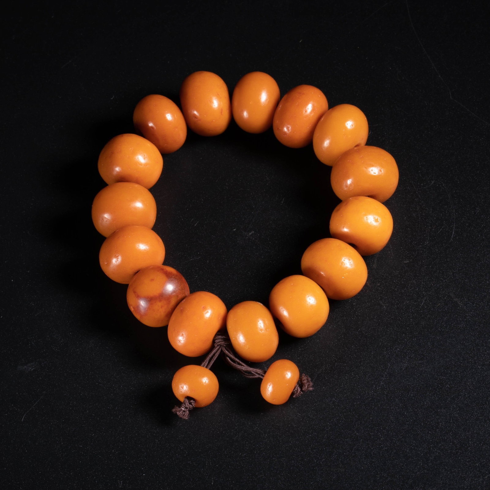 Qing Dynasty Tibetan Beeswax Bracelet: Qing Dynasty Tibetan Beeswax Bracelet