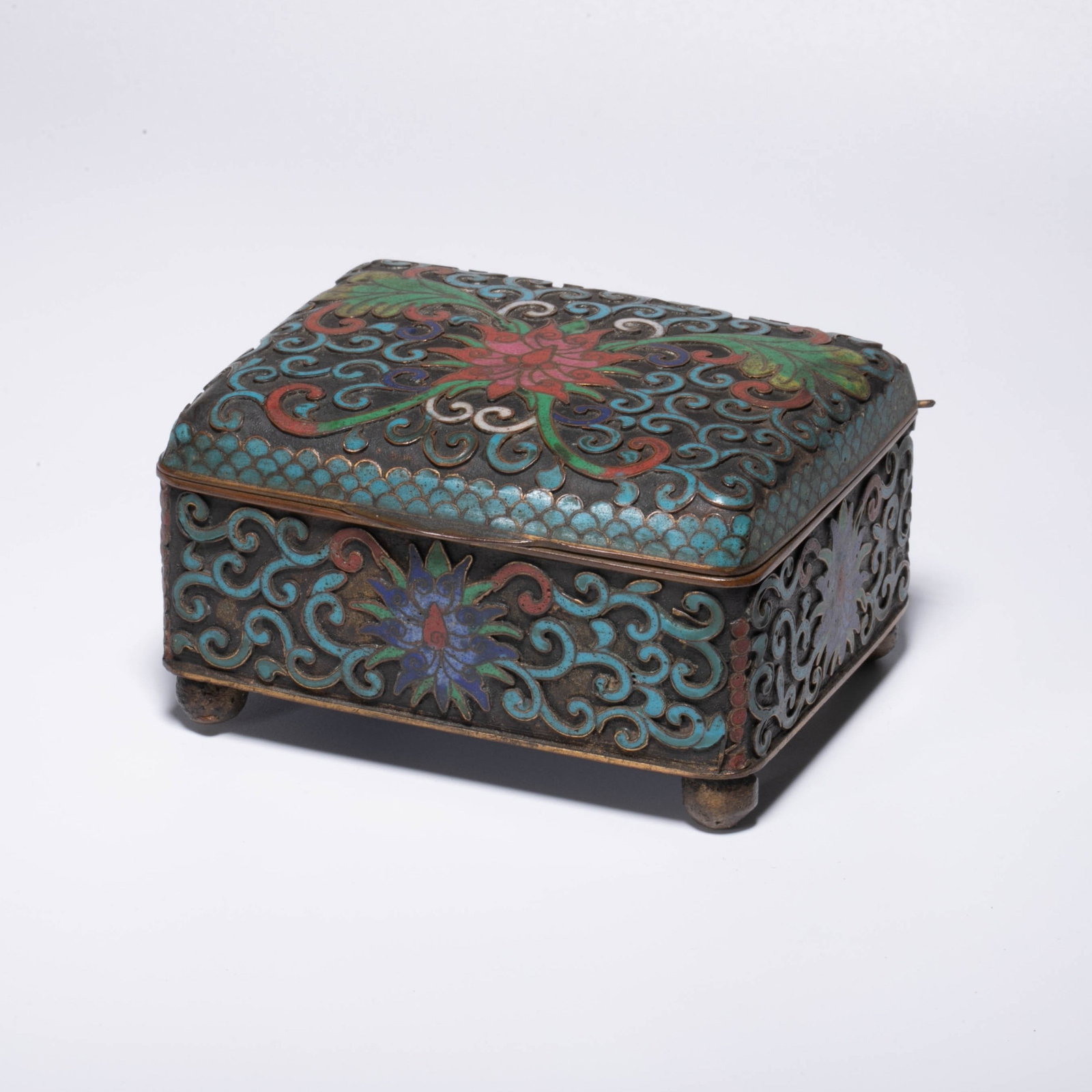 Copper body cloisonn?? enamel small box: Copper body cloisonn?? enamel small box