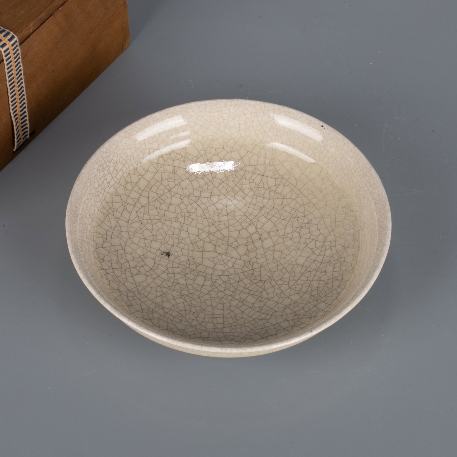 Sui dynasty white inscription plate: Sui dynasty white inscription plate