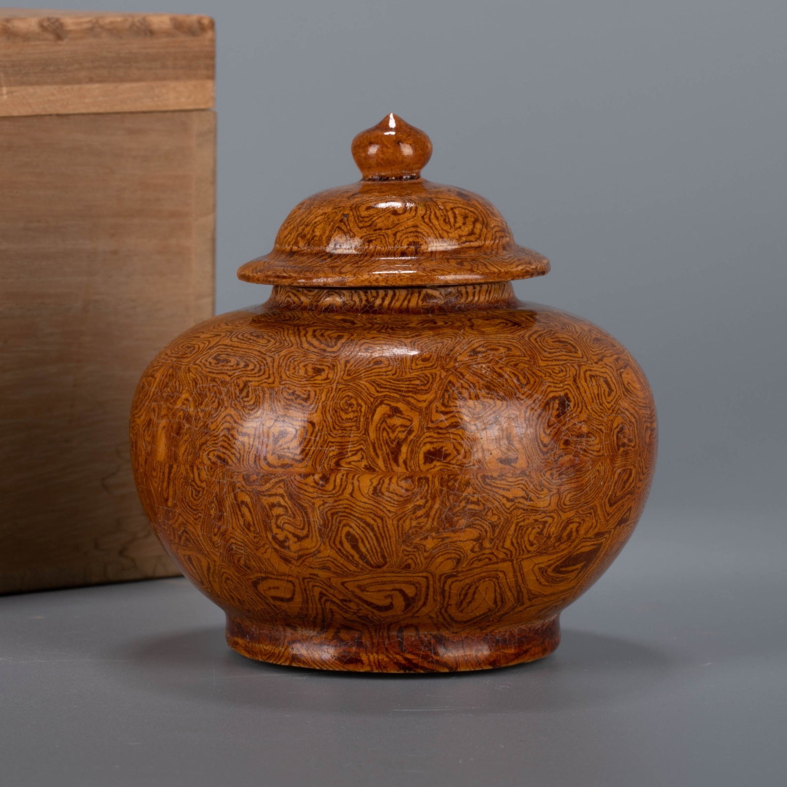 Tang Dynasty twisted yellow glaze 10,000-year-old teapot (1 of 10)