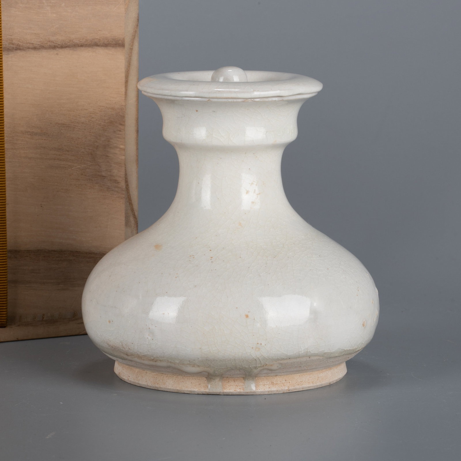 Tang white wares pot (1 of 9)
