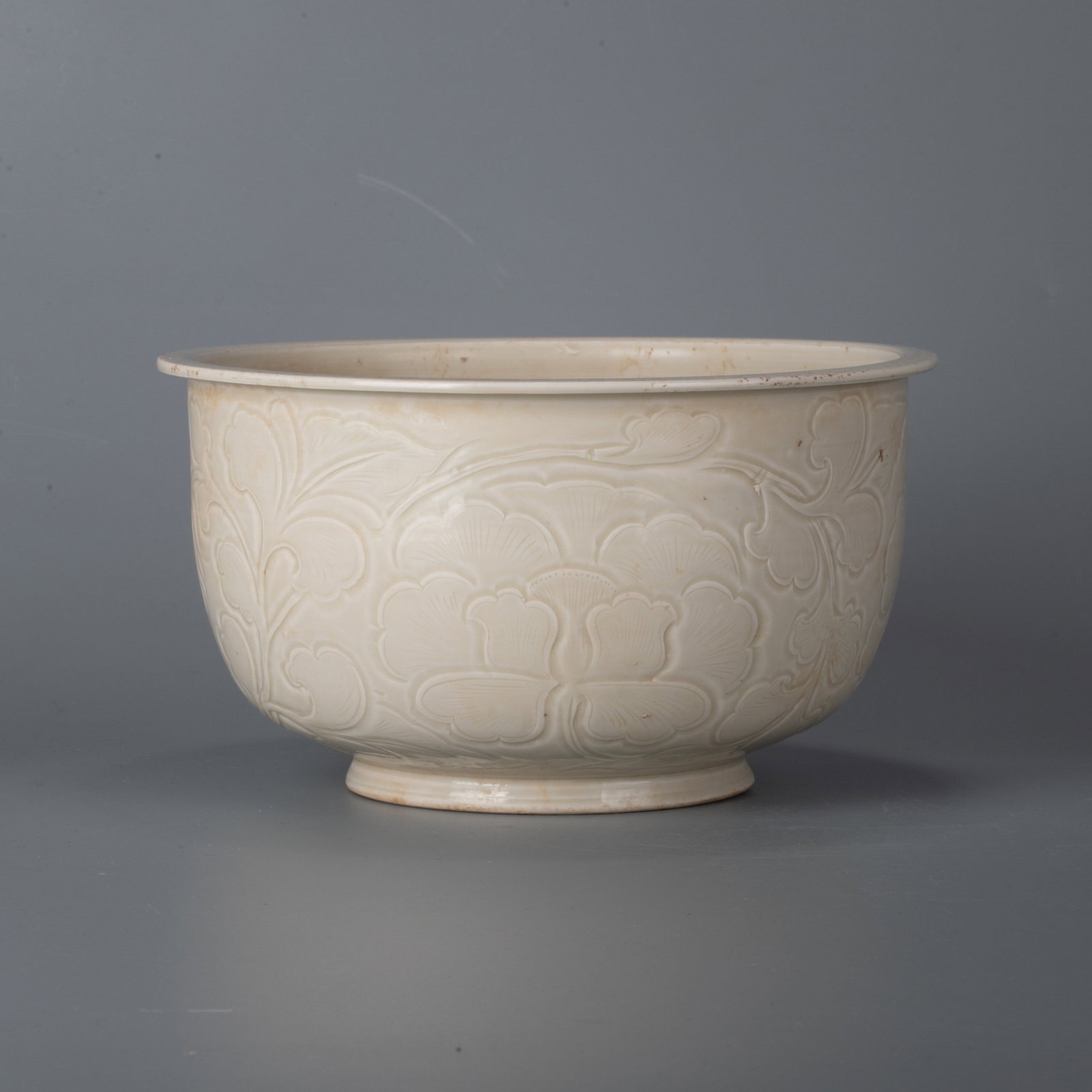 Ding kiln white wares incised flower bowl: Ding kiln white wares incised flower bowl