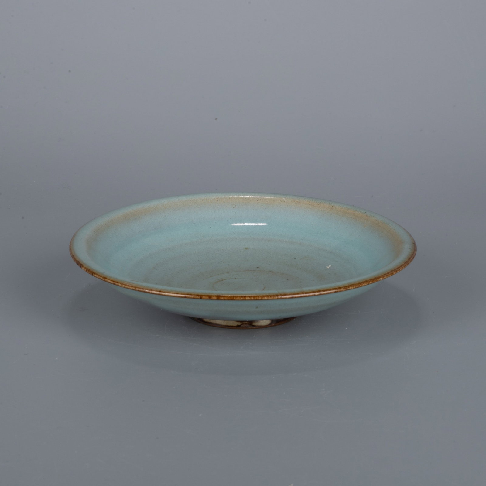 Song Dynasty Celadon-glazed Jun ware plate: Song Dynasty Celadon-glazed Jun ware plate