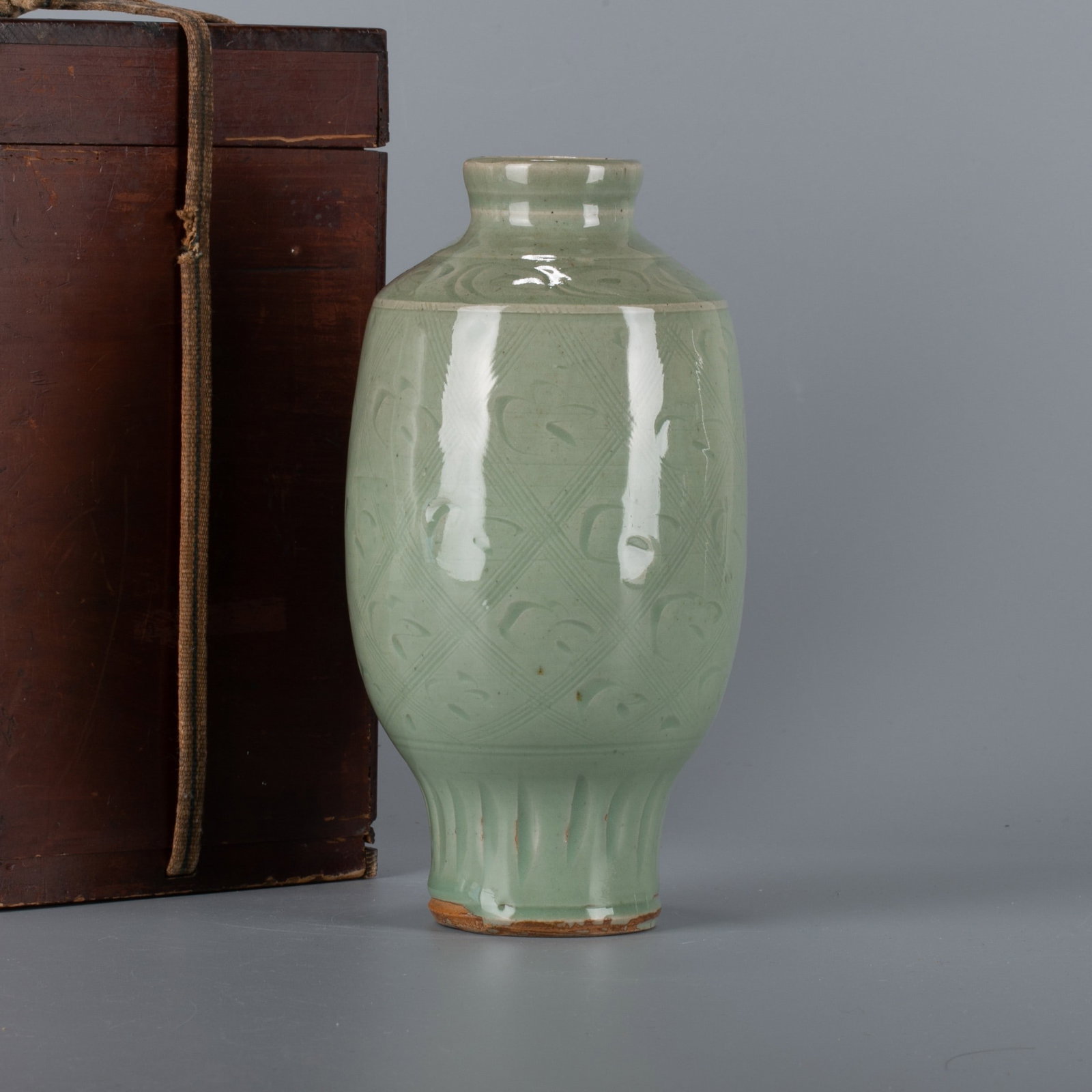Longquan ware Celadon hanaire (Japanese flower vase): Longquan ware Celadon hanaire (Japanese flower vase)