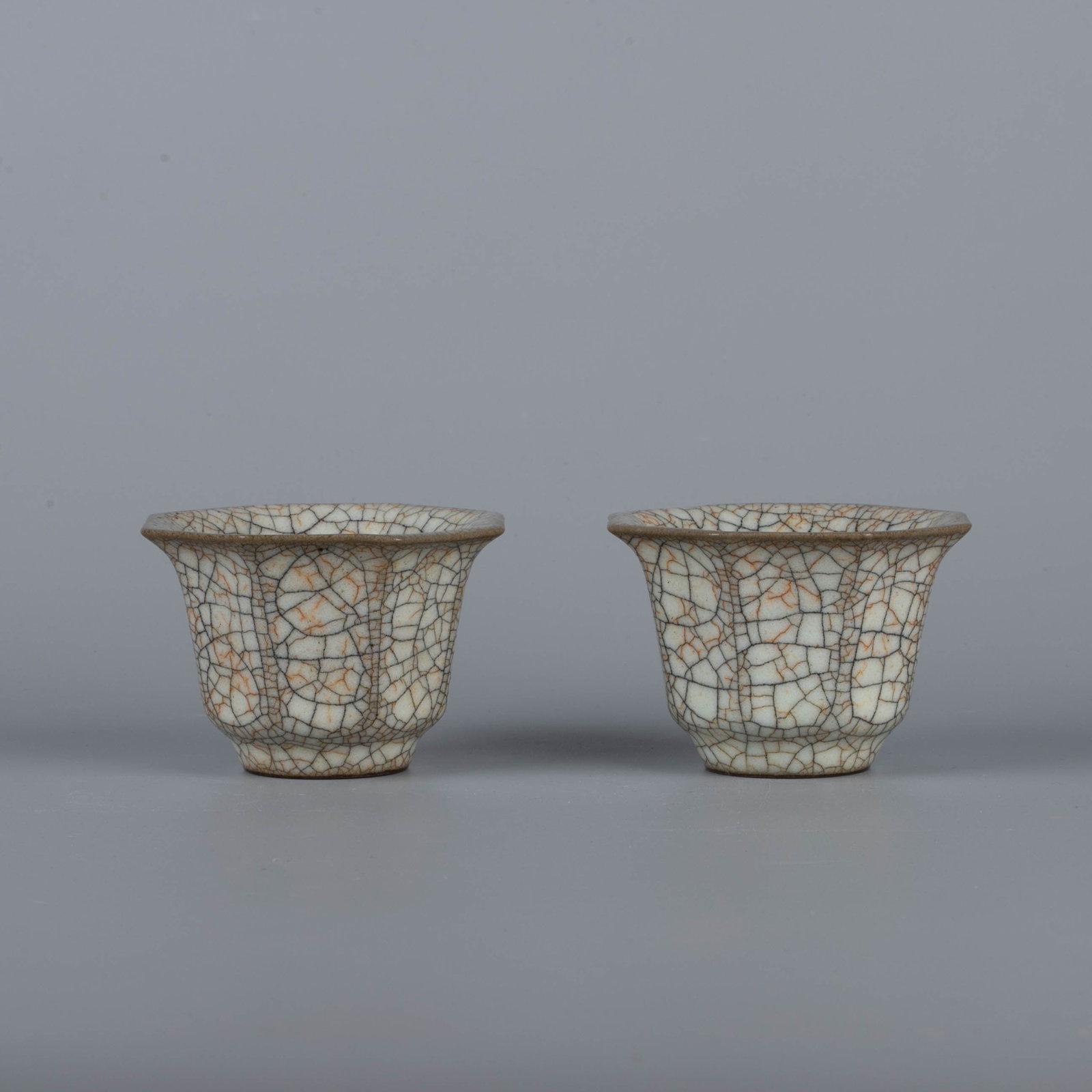 Qing imitation Ge ware crackle glaze octagonal cup pair (1 of 6)