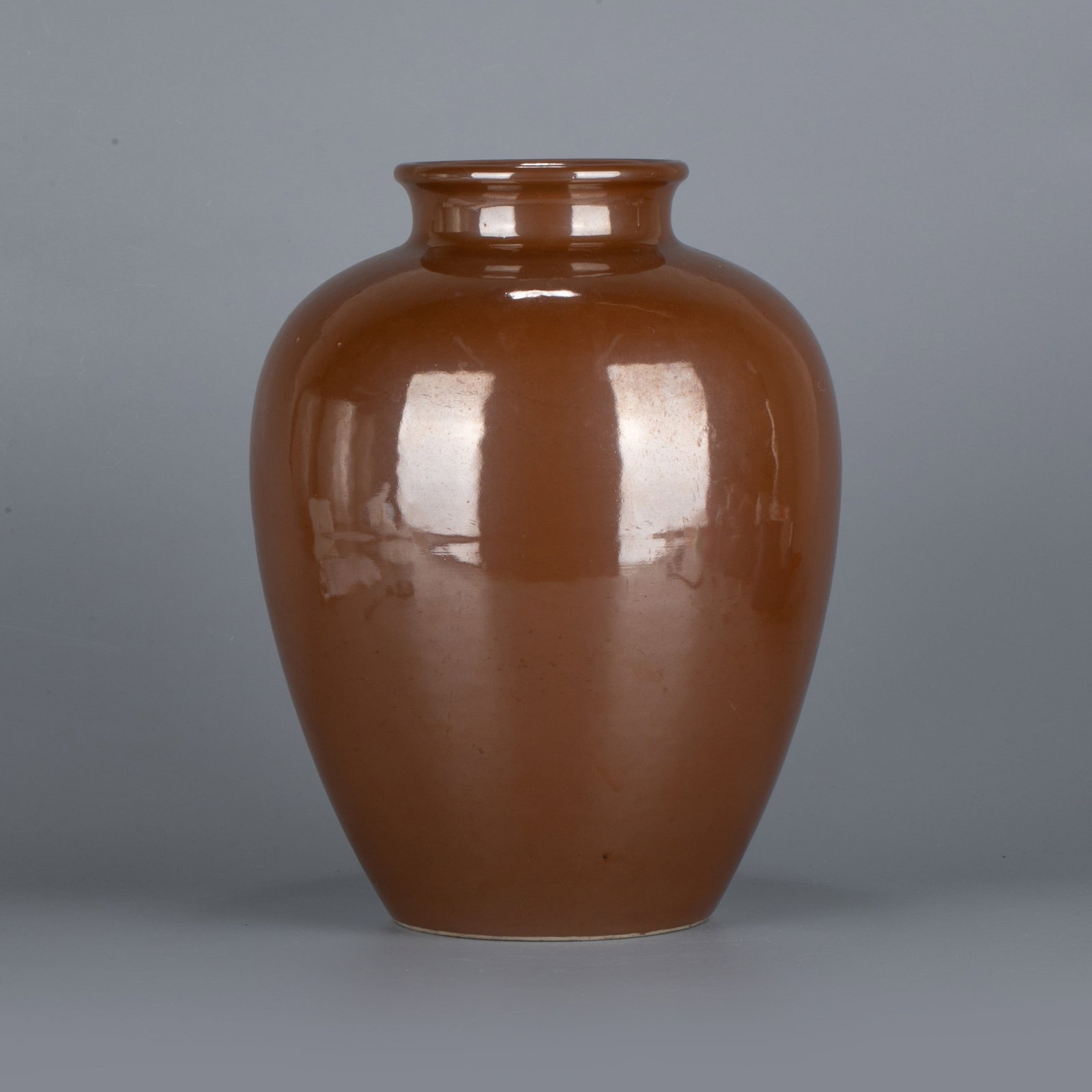 Persimmon glazed jar, Qianlong period, Qing Dynasty (1 of 6)