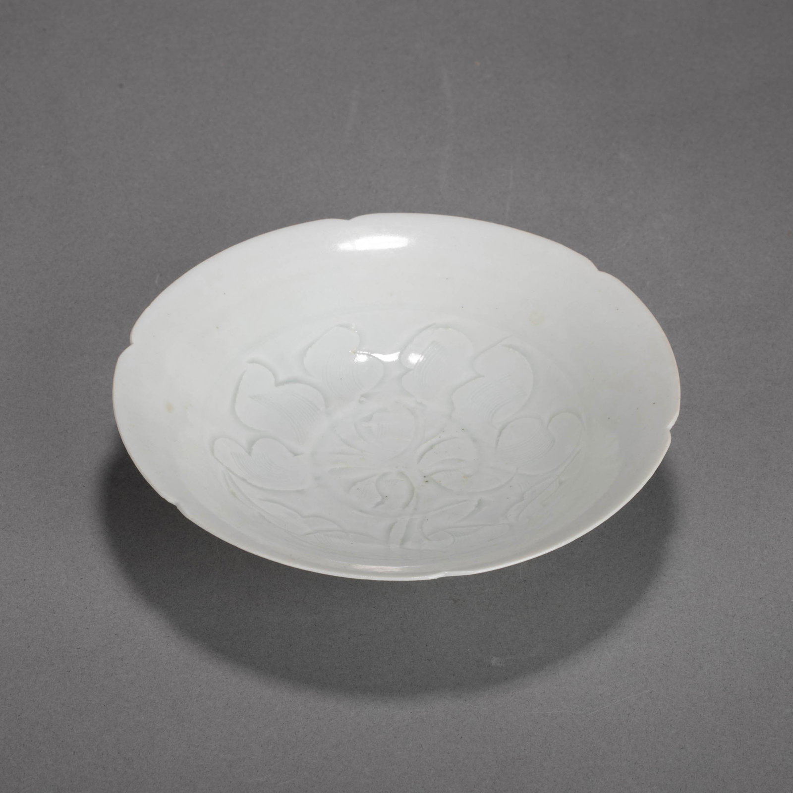 Hutian kiln lobed rim plate (1 of 7)