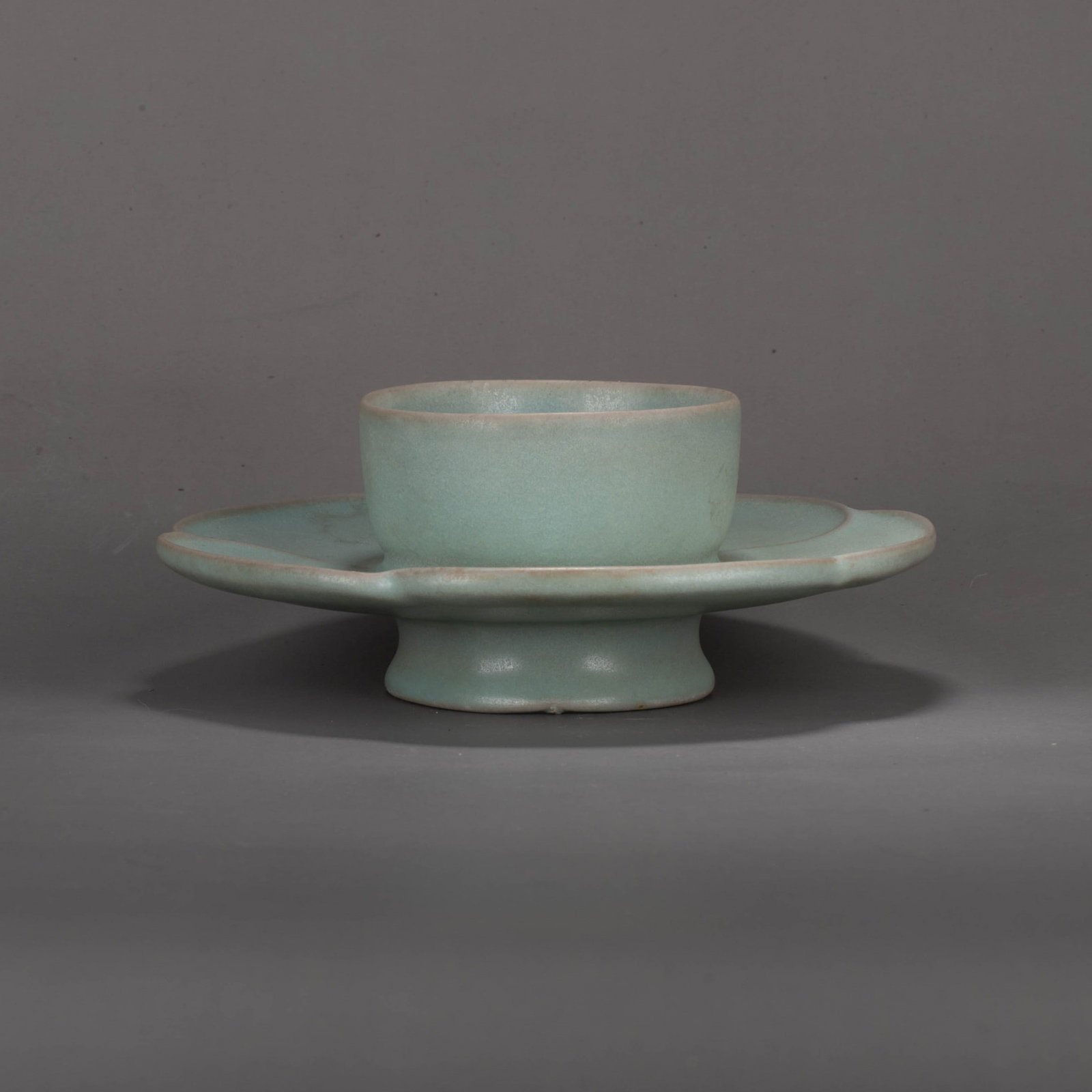 Song Ruglazed tea bowl stand (1 of 6)