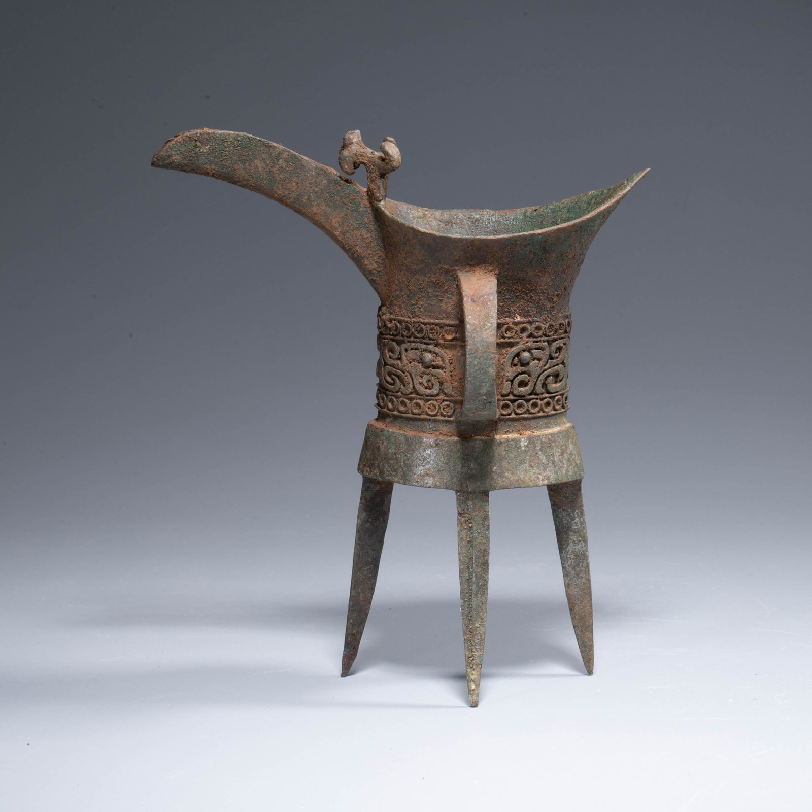 Early Shang Dynasty flat-bottomed jue: Early Shang Dynasty flat-bottomed jue
