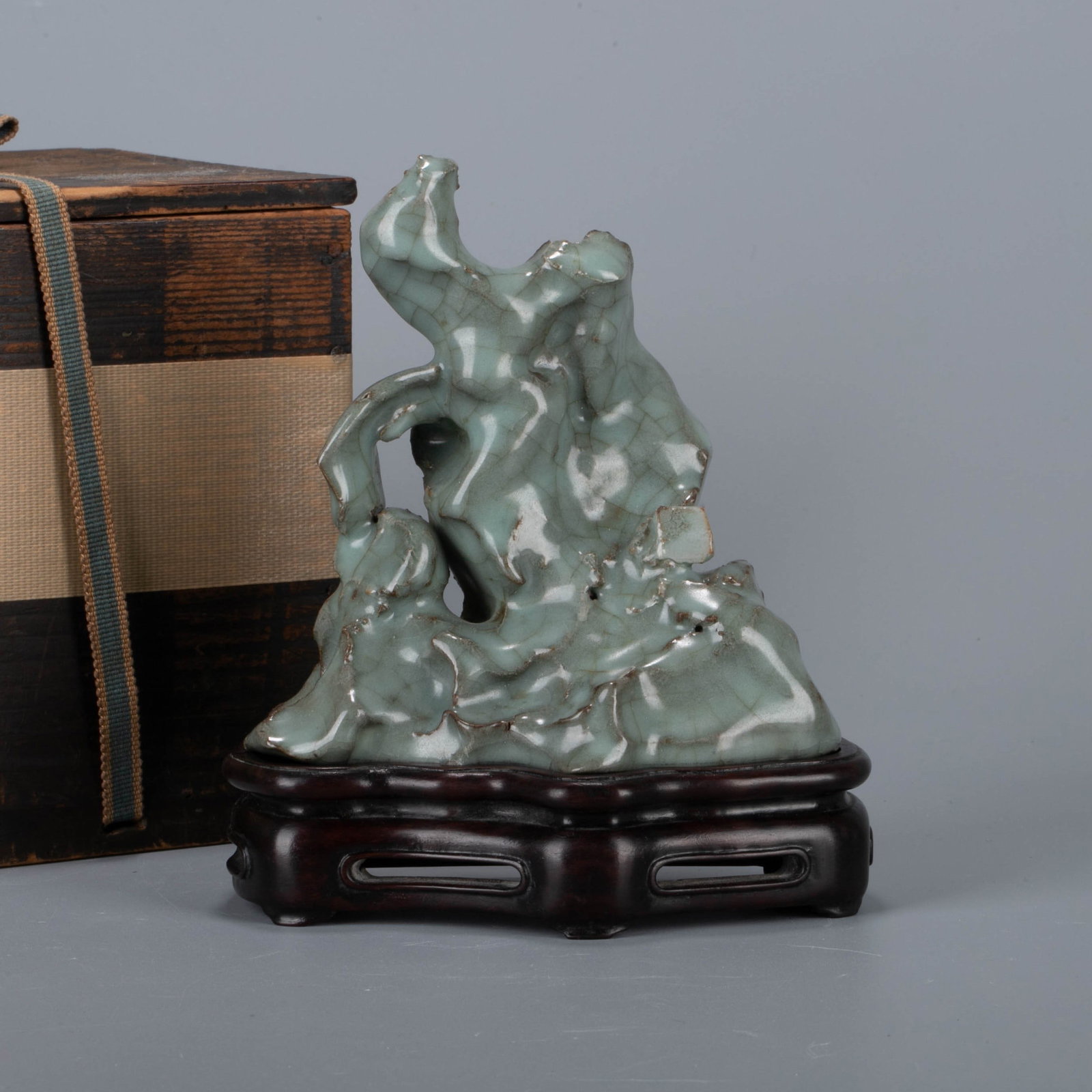 Song Guan ware Shanzi: Song Guan ware Shanzi