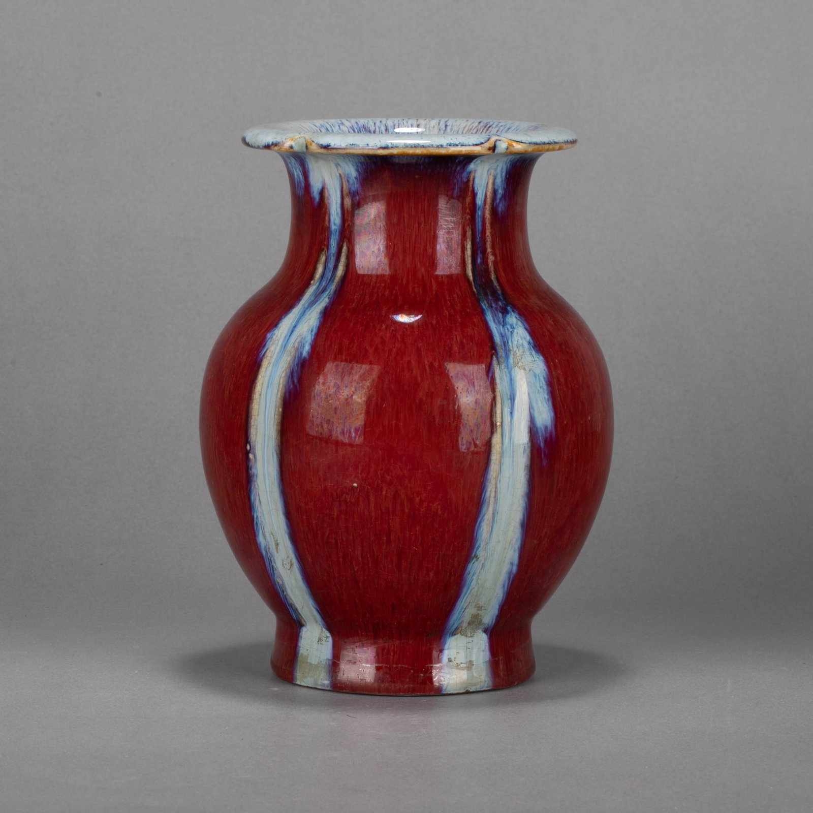 Qianlong reign mark of the Qing Dynasty cinnabar hanaire (Japanese flower vase): Qianlong reign mark of the Qing Dynasty cinnabar hanaire (Japanese flower vase)