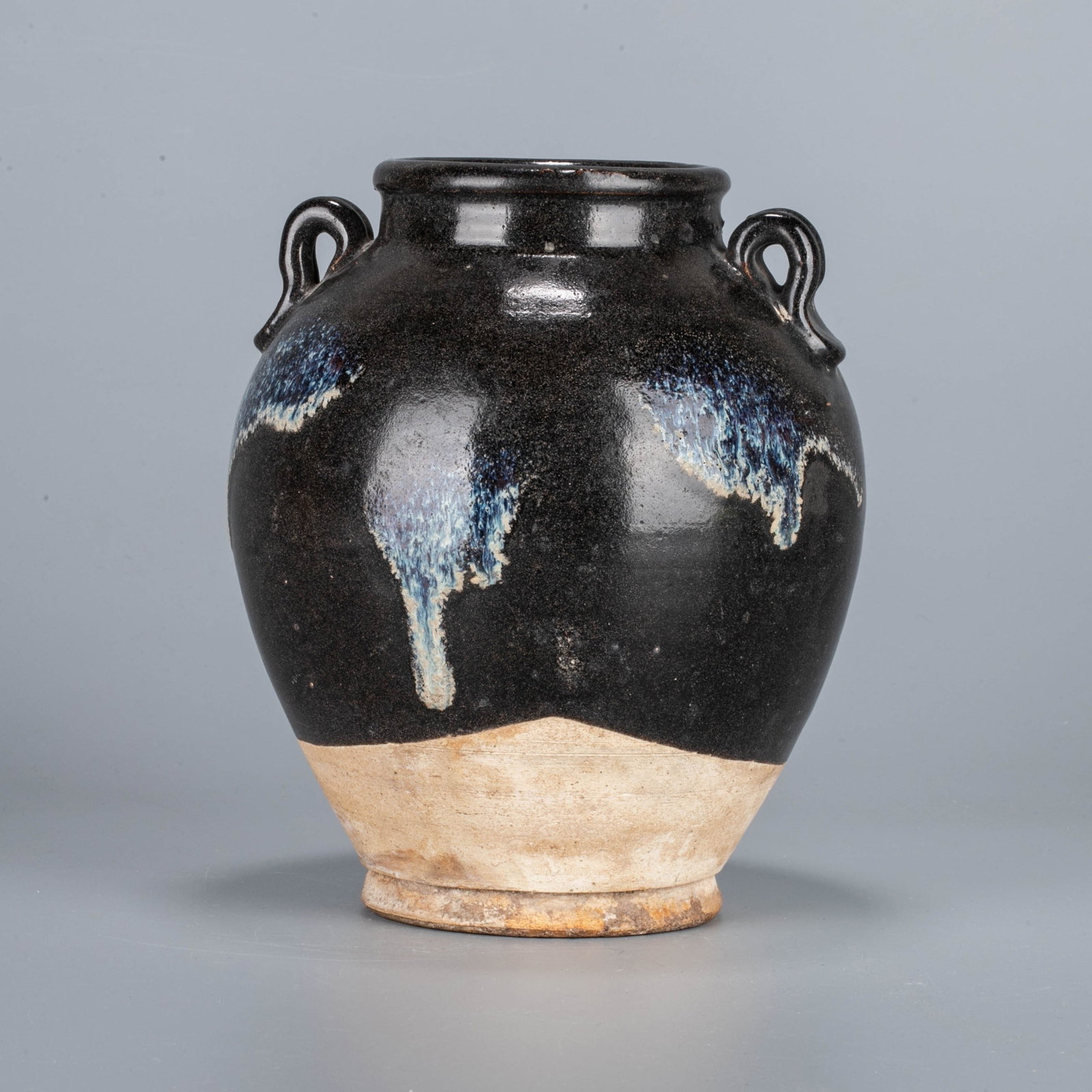 Song Dynasty Lushan kiln ear-mounted teapot (1 of 6)