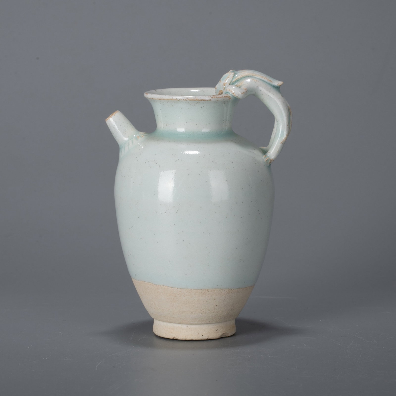 Song Dynasty Hutian kiln lion handle pot (1 of 7)