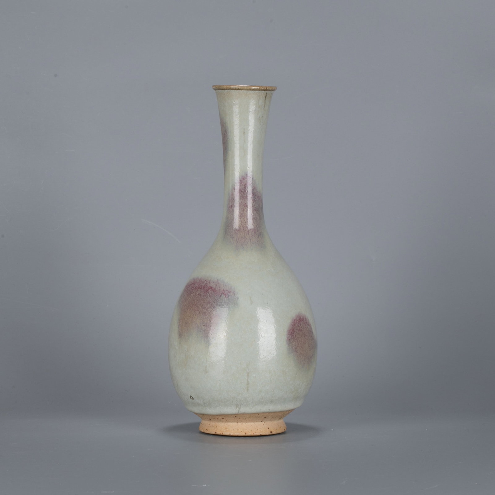 Song Jun ware erythema bile bottle: Song Jun ware erythema bile bottle