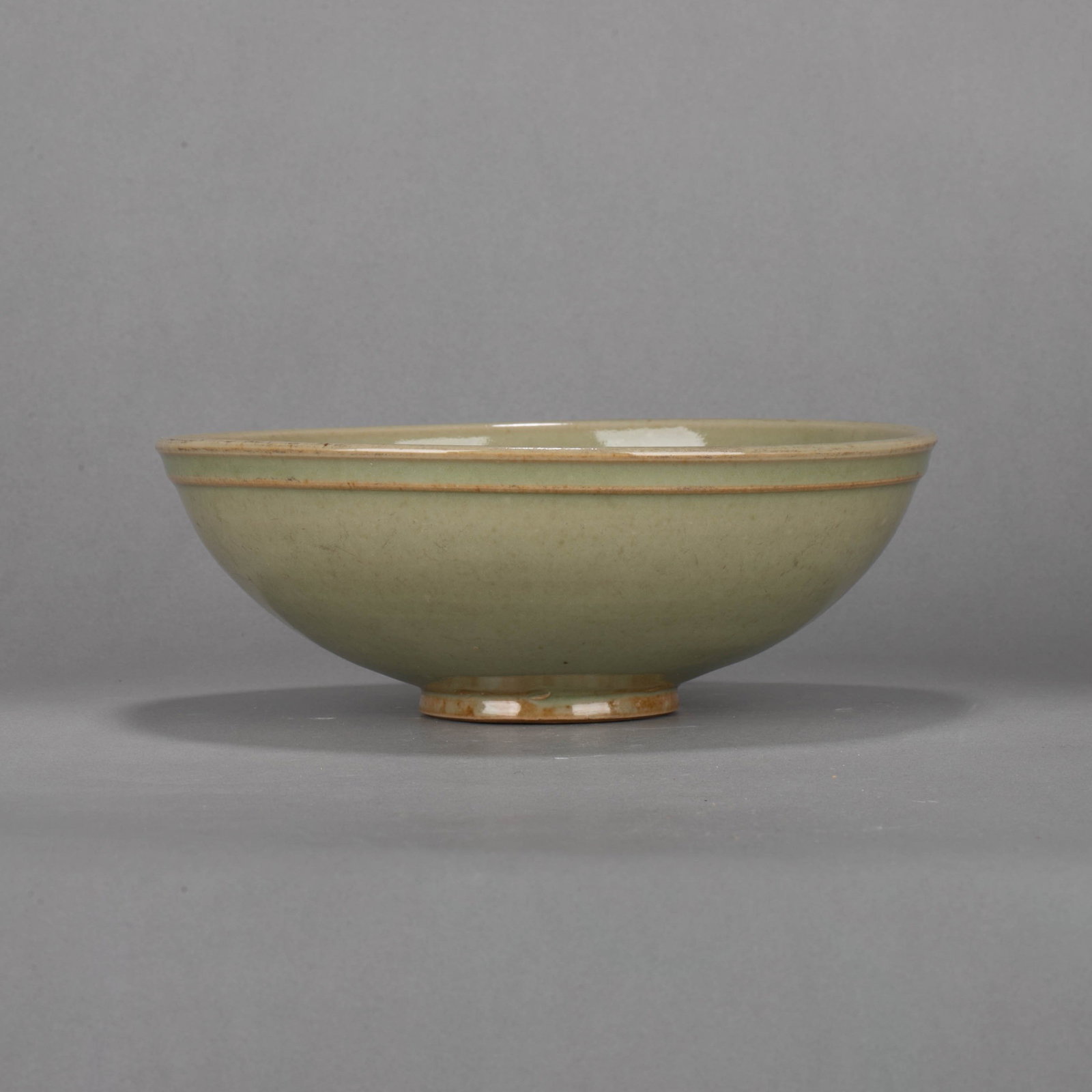 Song Dynasty Yaozhou ware flower pattern bowl: Song Dynasty Yaozhou ware flower pattern bowl
