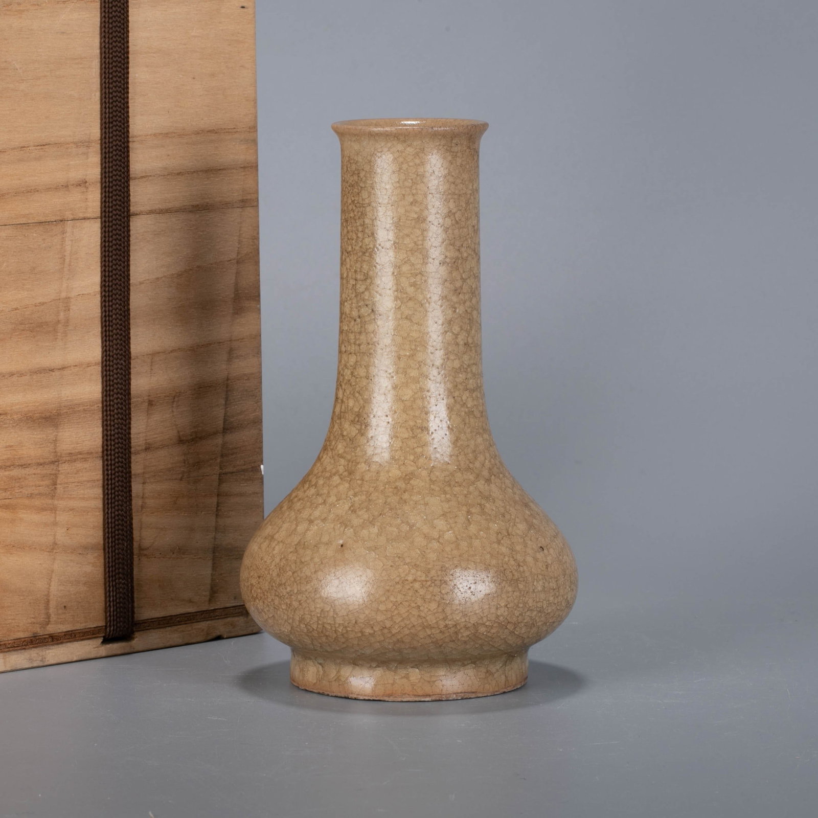 Song dynasty beige glazed flask: Song dynasty beige glazed flask