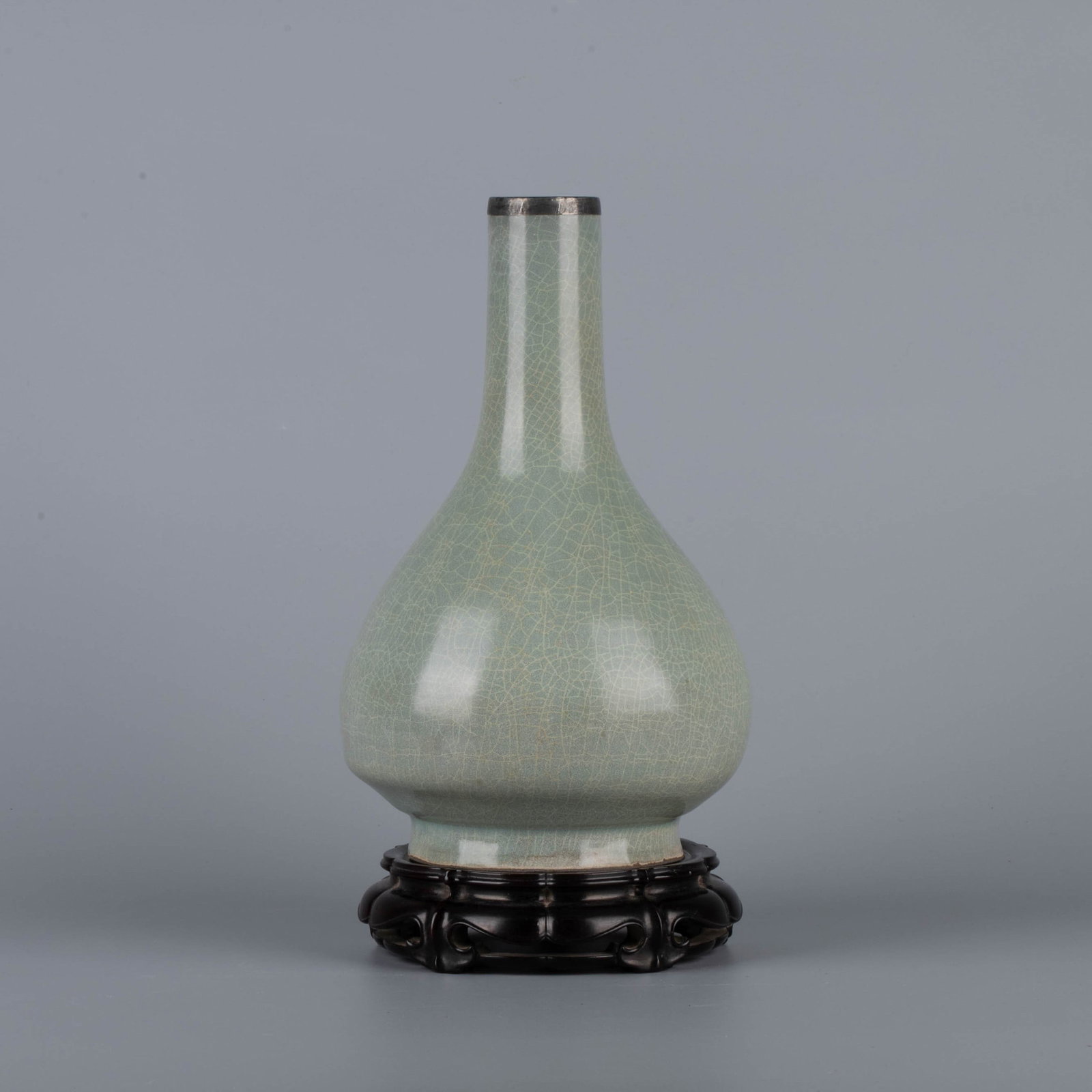 Song Dynasty Celadon Bile Vase: Song Dynasty Celadon Bile Vase