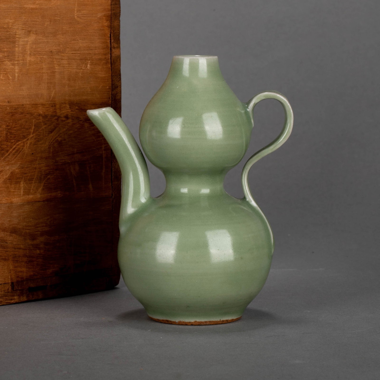 Ming Longquan ware scoop-shaped water injection (1 of 6)