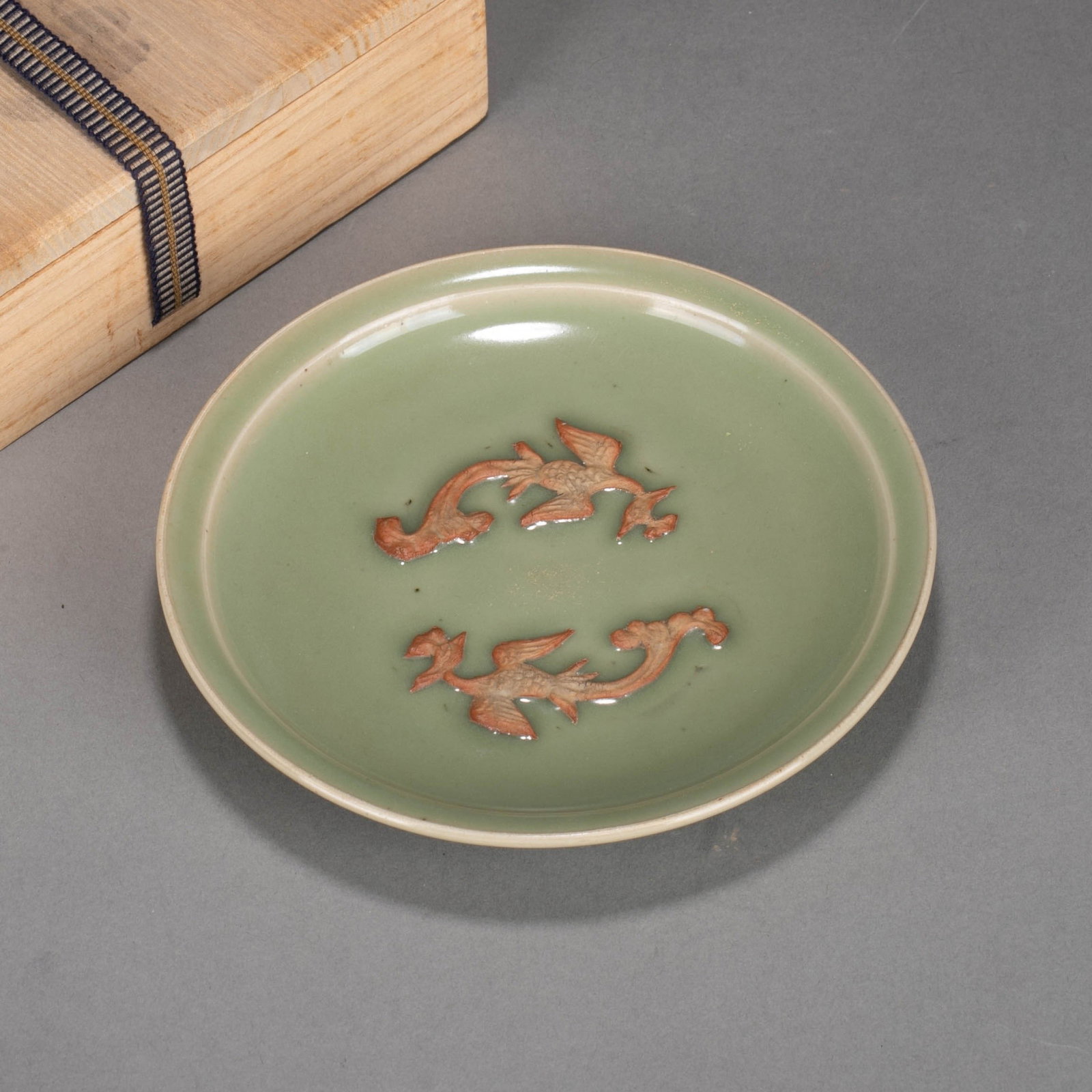 Yuan Longquan ware phoenix pattern dish (1 of 7)