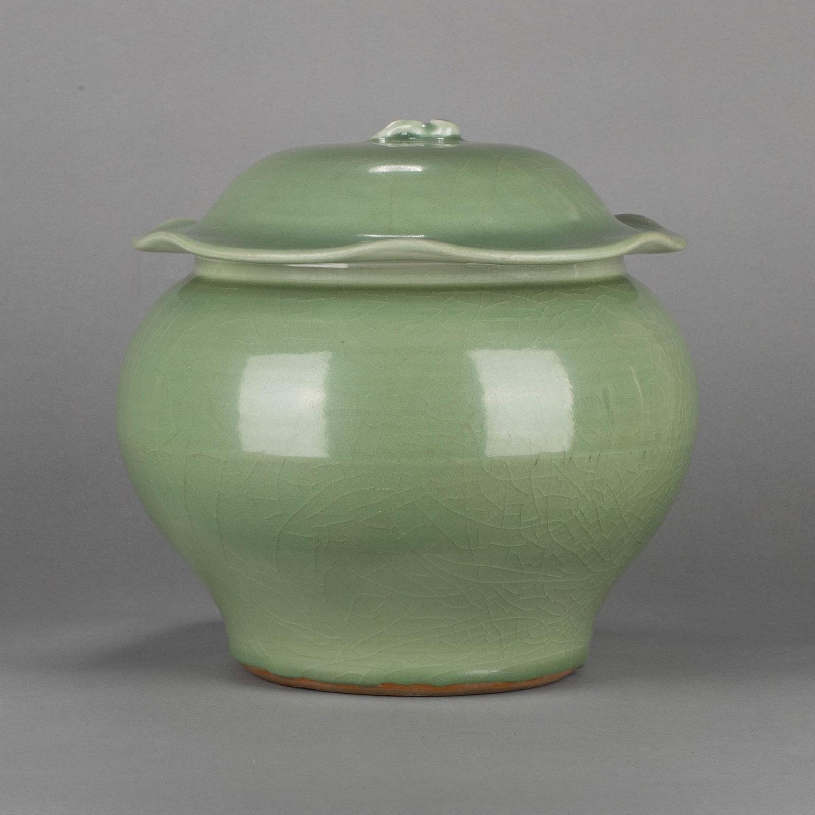 Celadon covered pot (1 of 9)