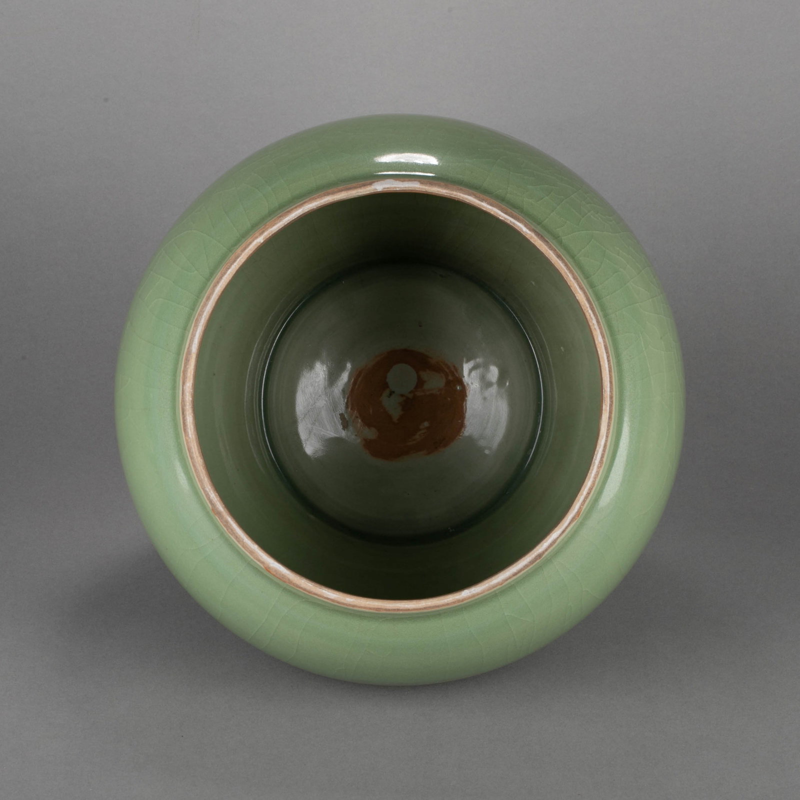 Celadon covered pot - 6