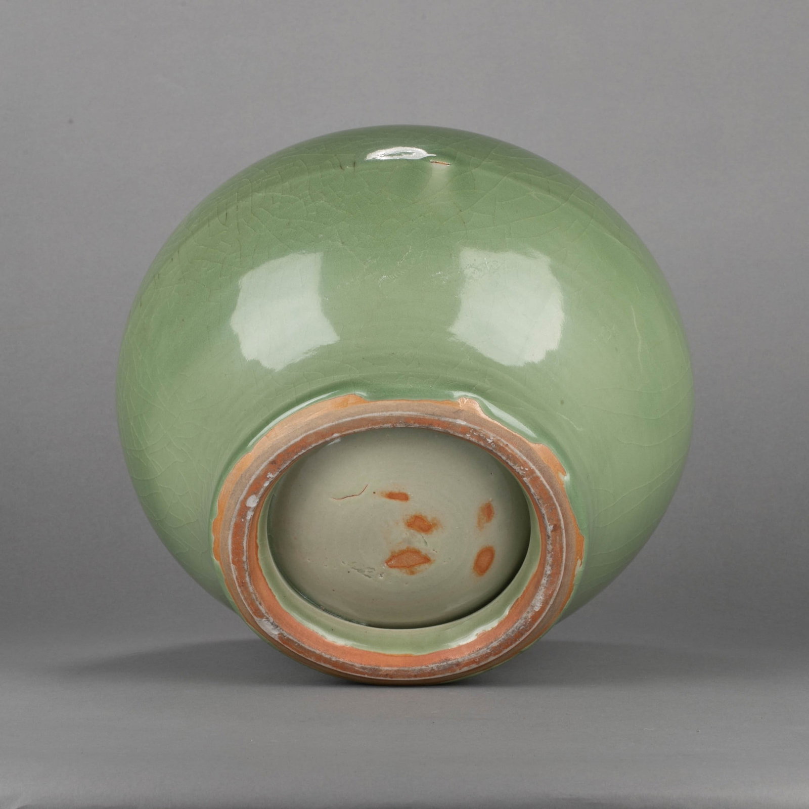 Celadon covered pot - 7