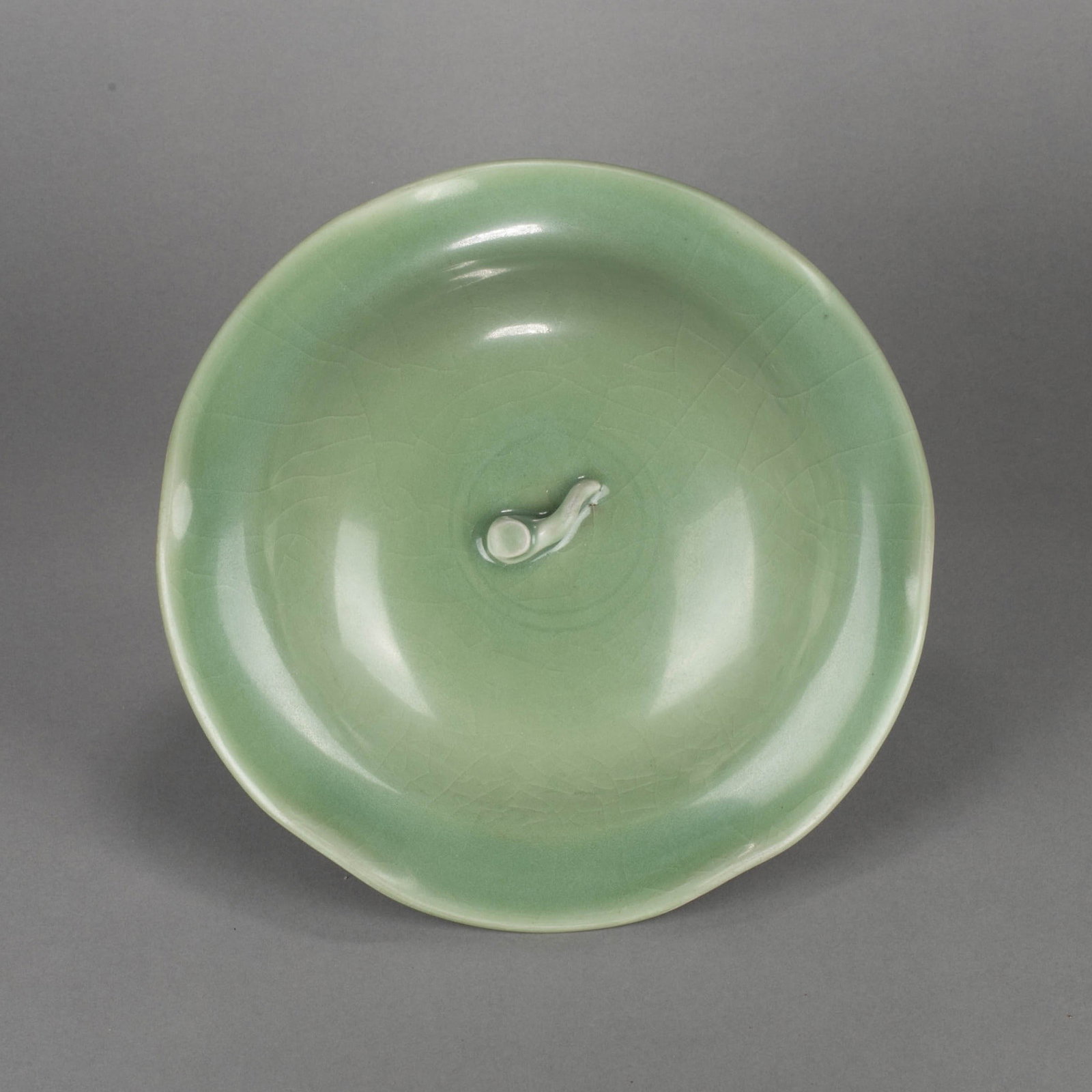 Celadon covered pot - 9