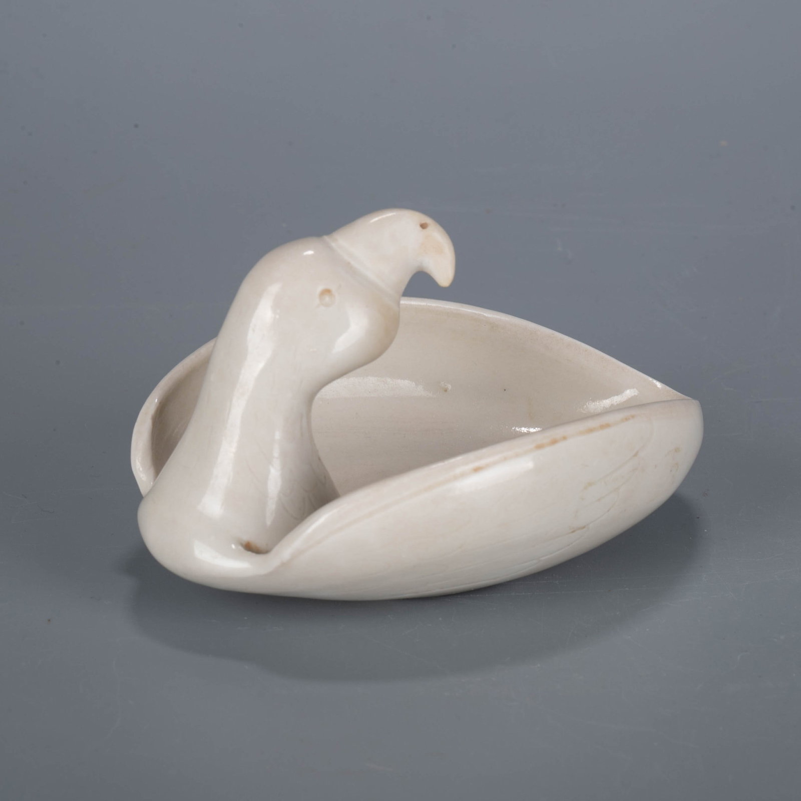 Sui white glaze bird-shaped brush washer (1 of 7)