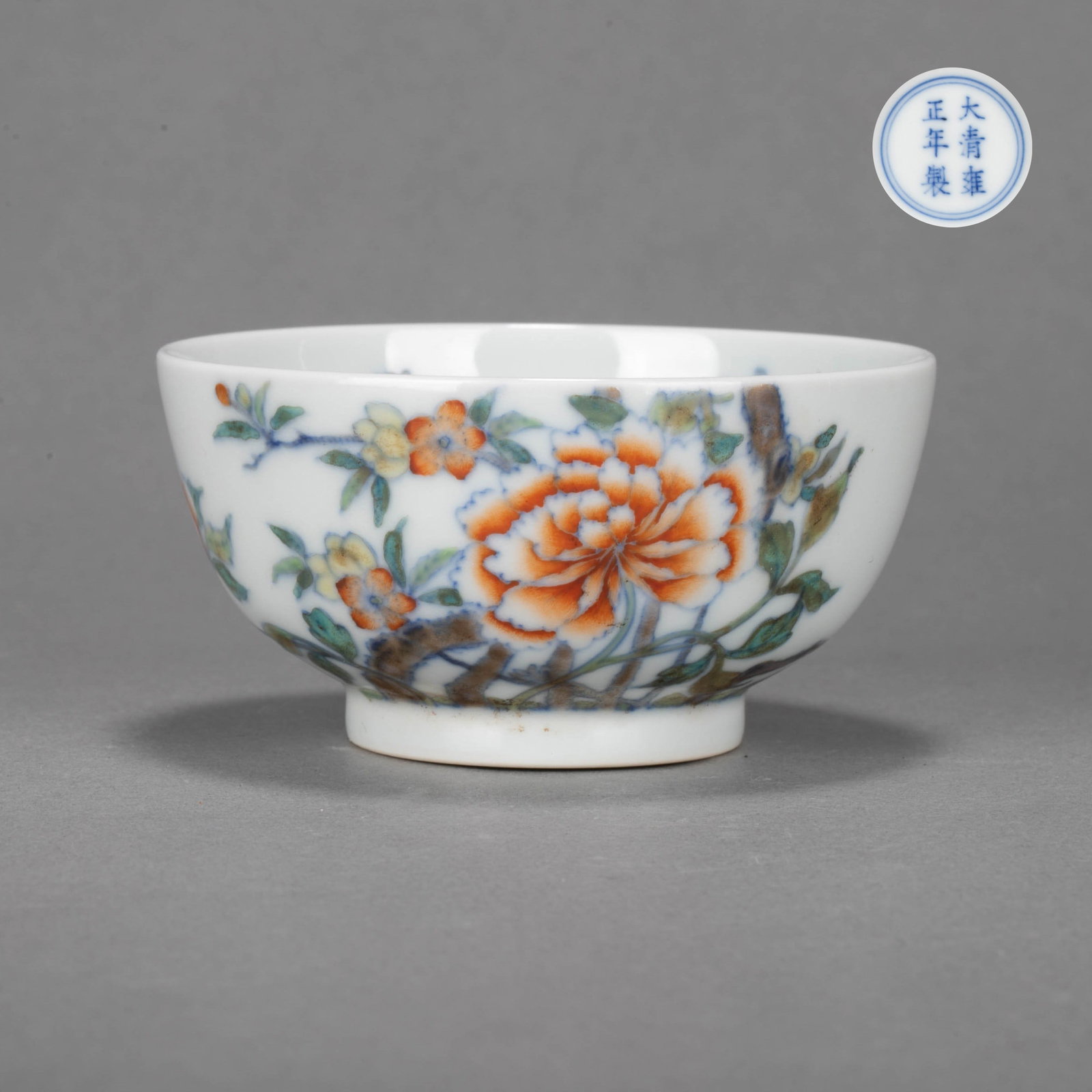 Qing Dynasty Yongzheng reign mark doucai floral pattern tea bowl (1 of 6)