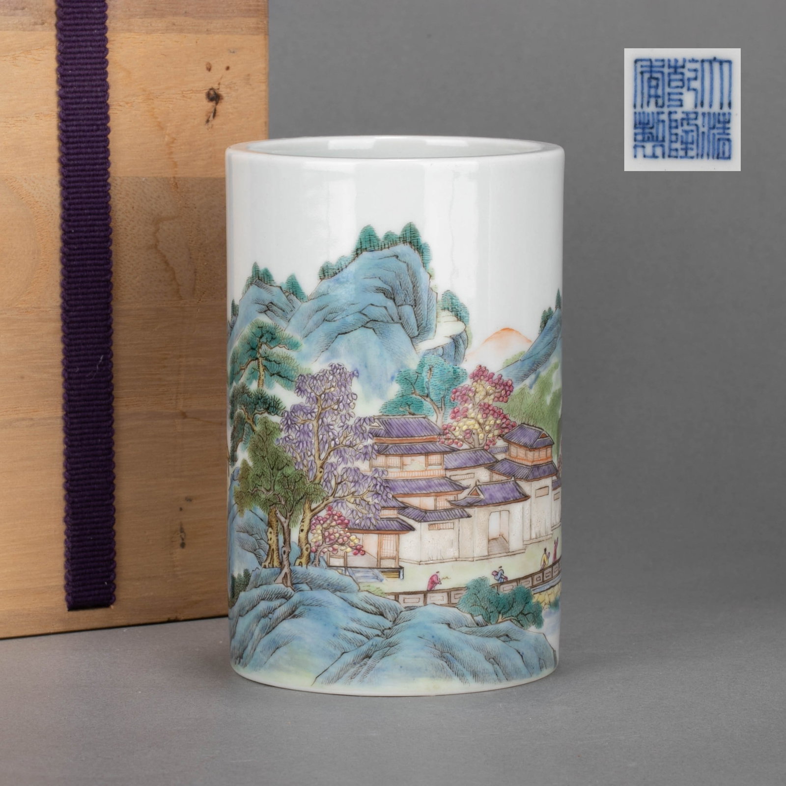 Qing Dynasty pastel landscape pen holder (1 of 7)