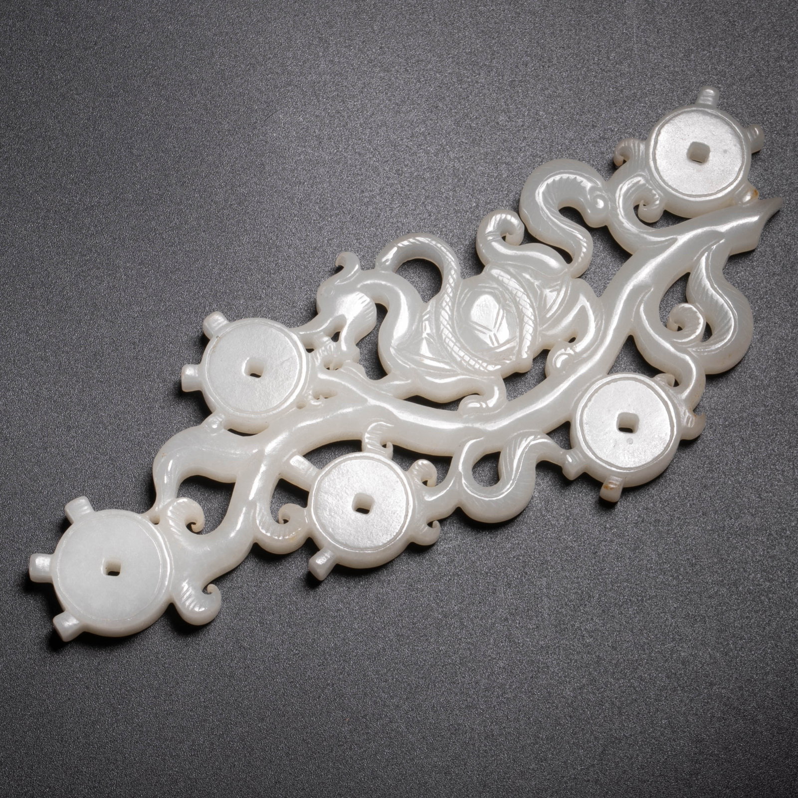 Ming Dynasty white jade hollow new pattern pendant (1 of 5)