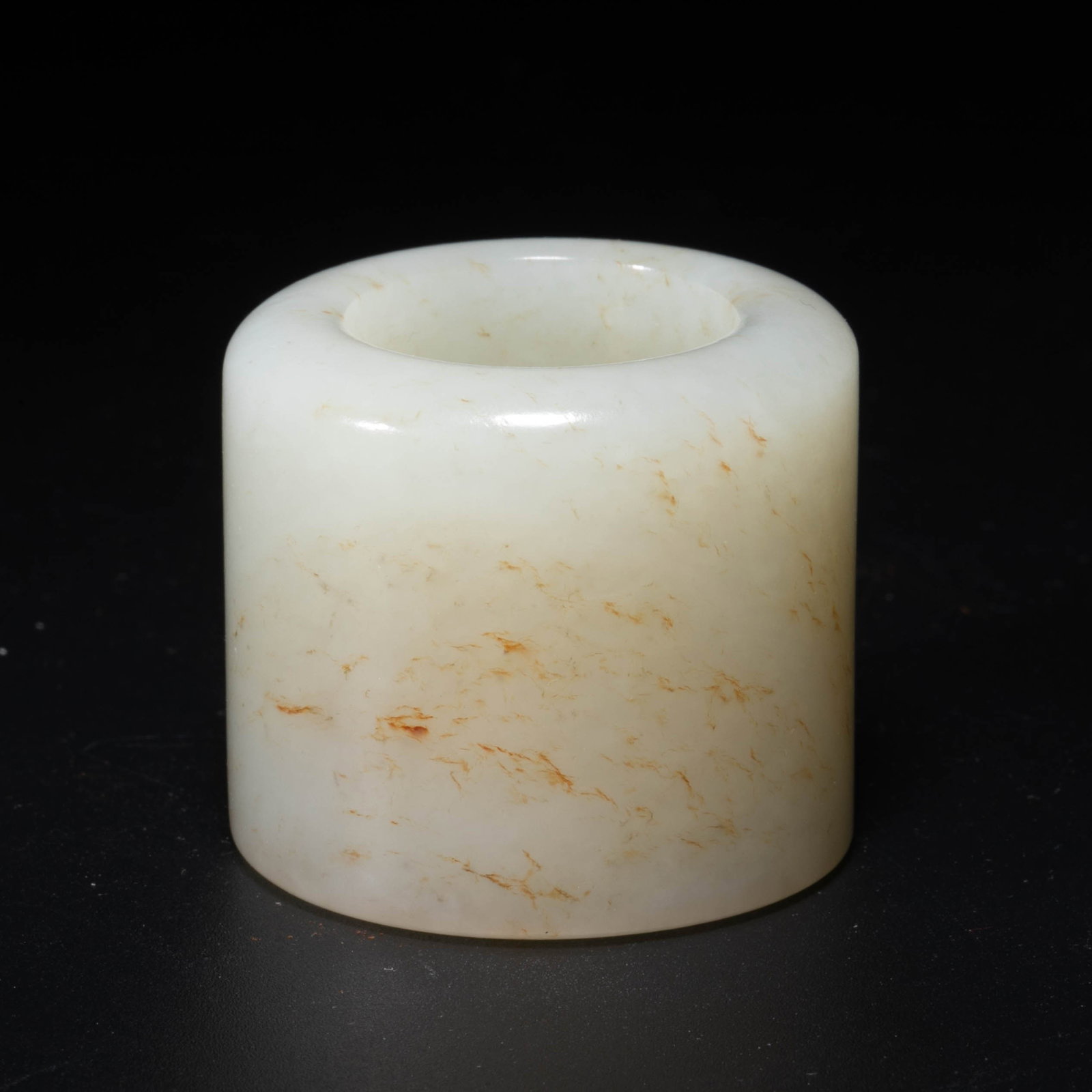 Qing Dynasty Hetian jade plain face ring finger: Qing Dynasty Hetian jade plain face ring finger