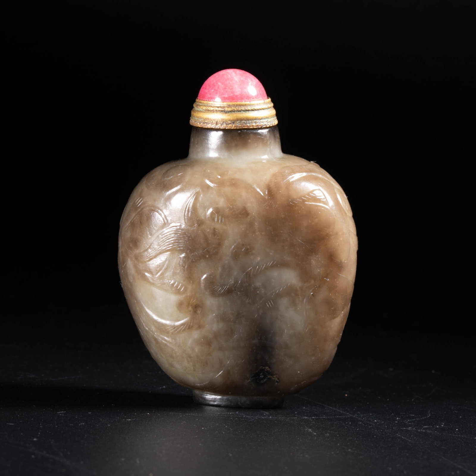 Hetian jade leather relief snuff bottle - 2