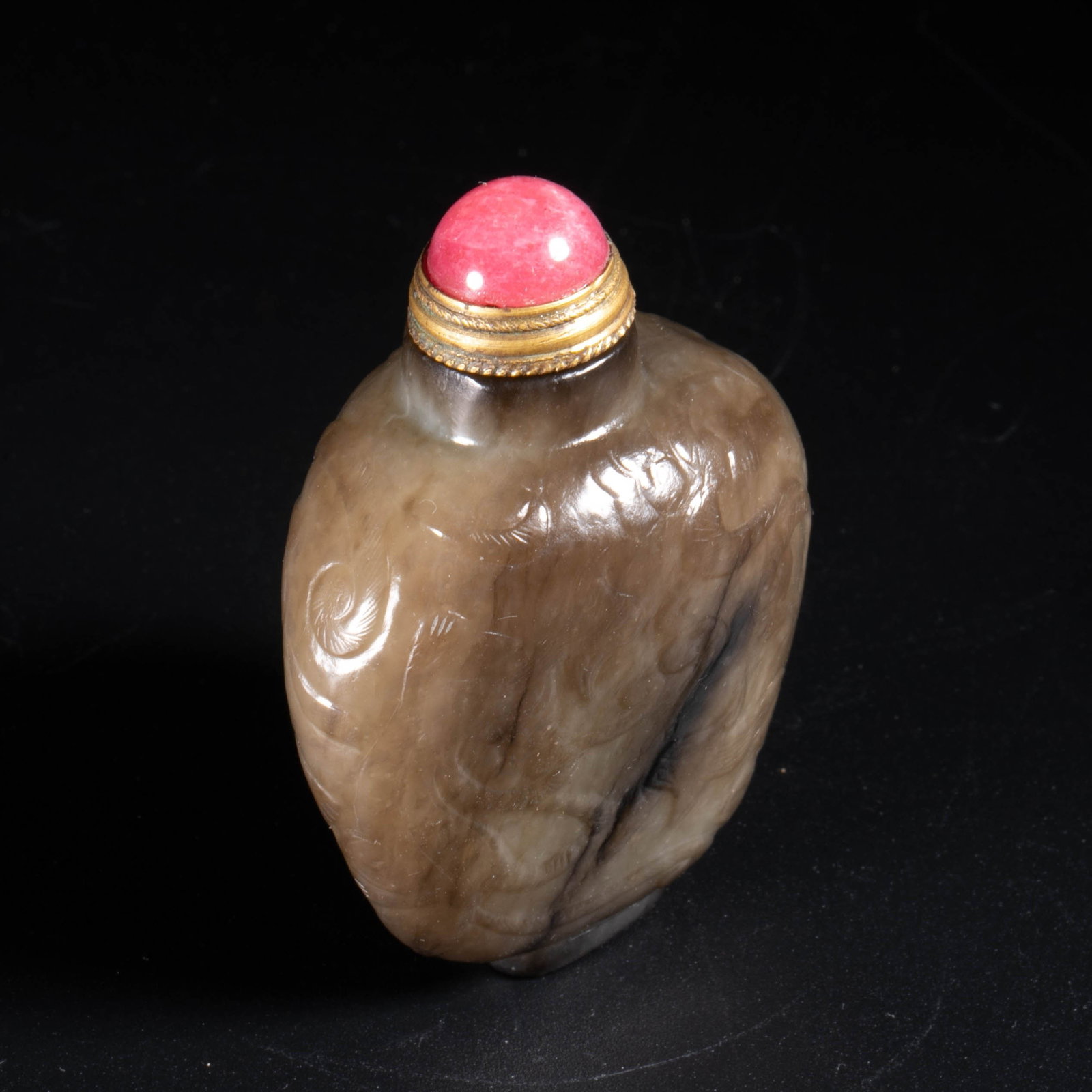 Hetian jade leather relief snuff bottle - 3