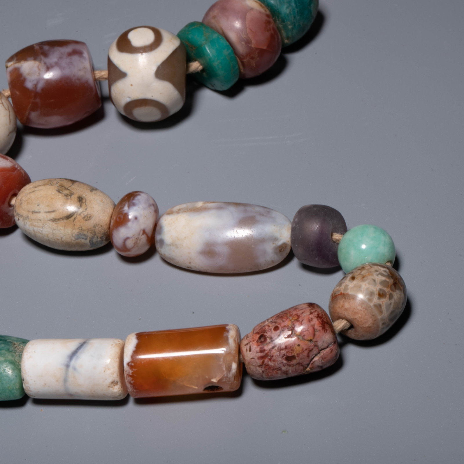 Various ancient gemstone beads - 3