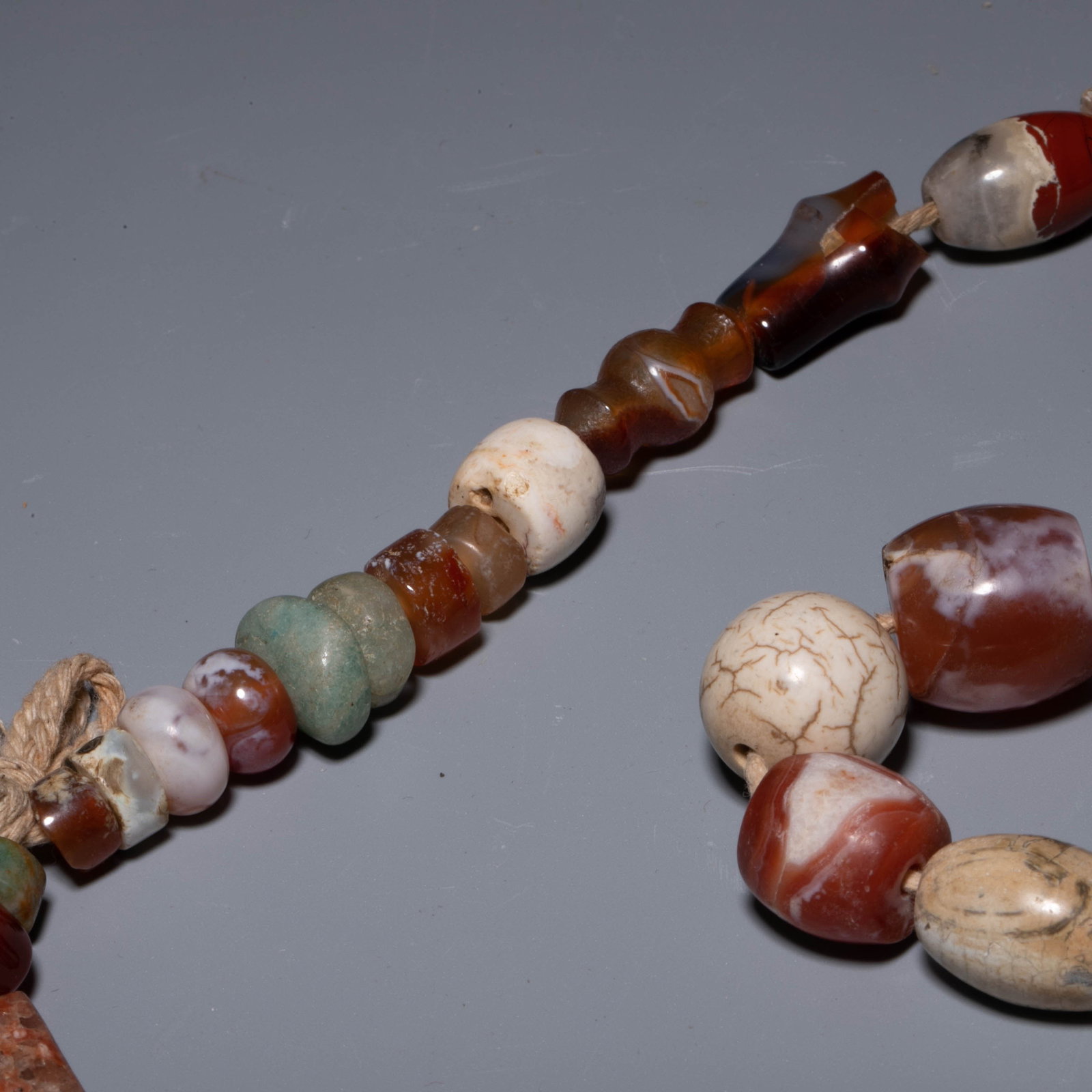 Various ancient gemstone beads - 5